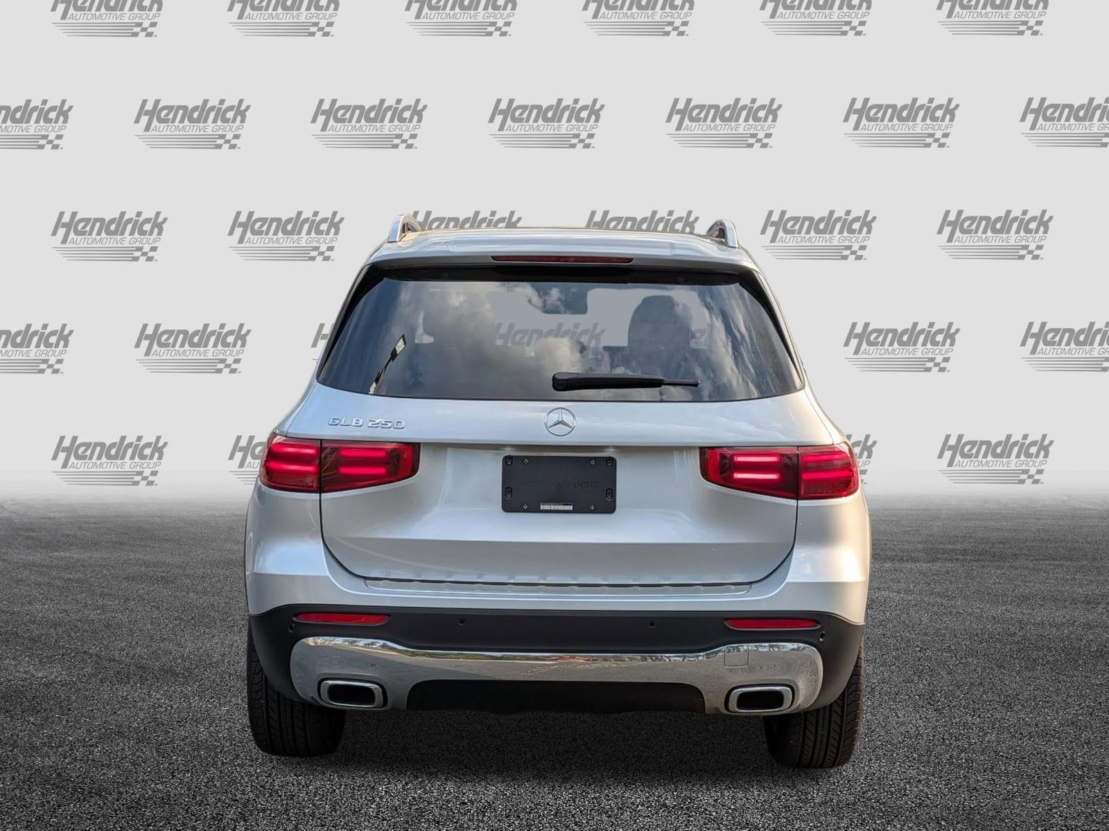 2026 Mercedes-Benz GLB 250 photo 6