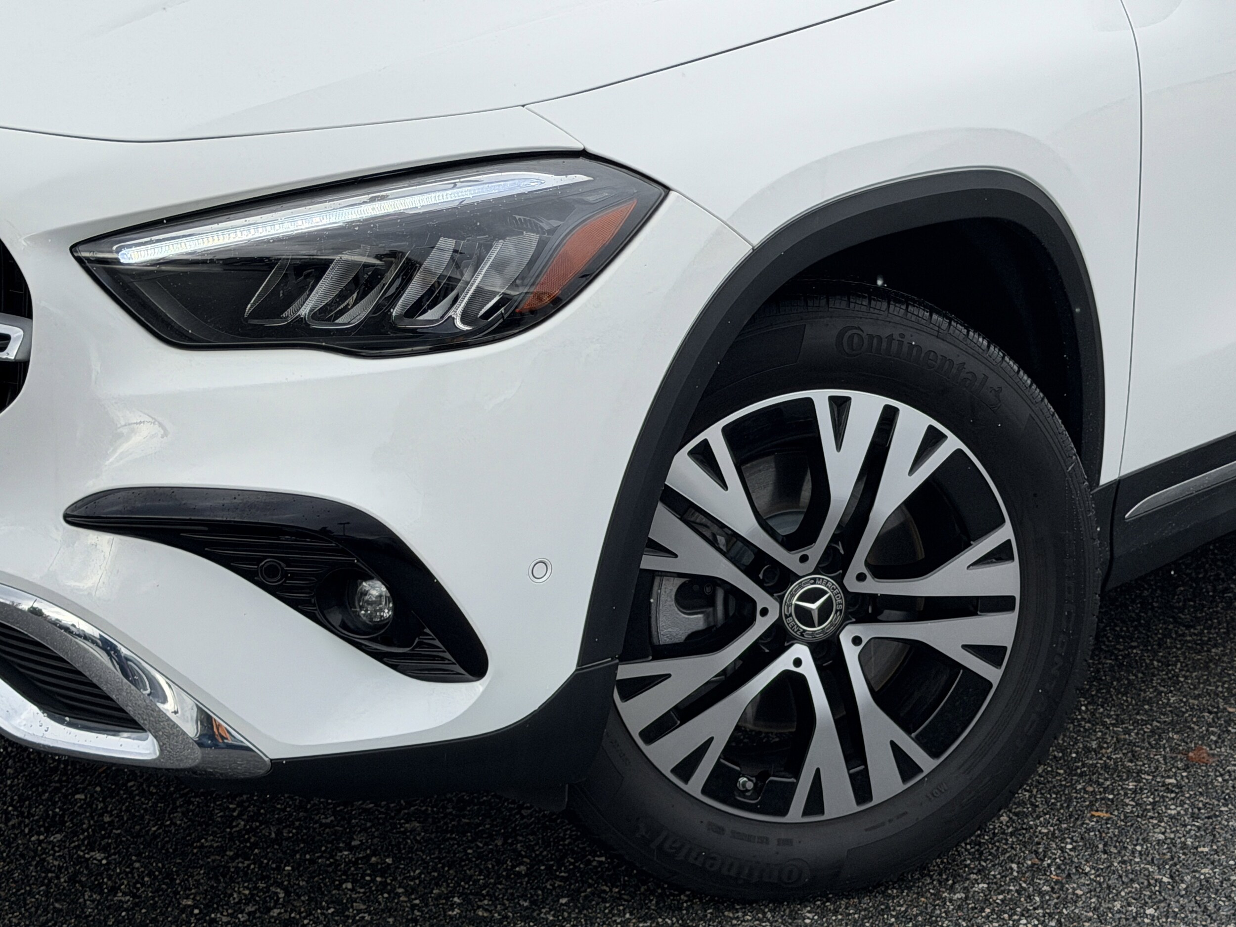 2025 Mercedes Benz GLA 250 photo 3