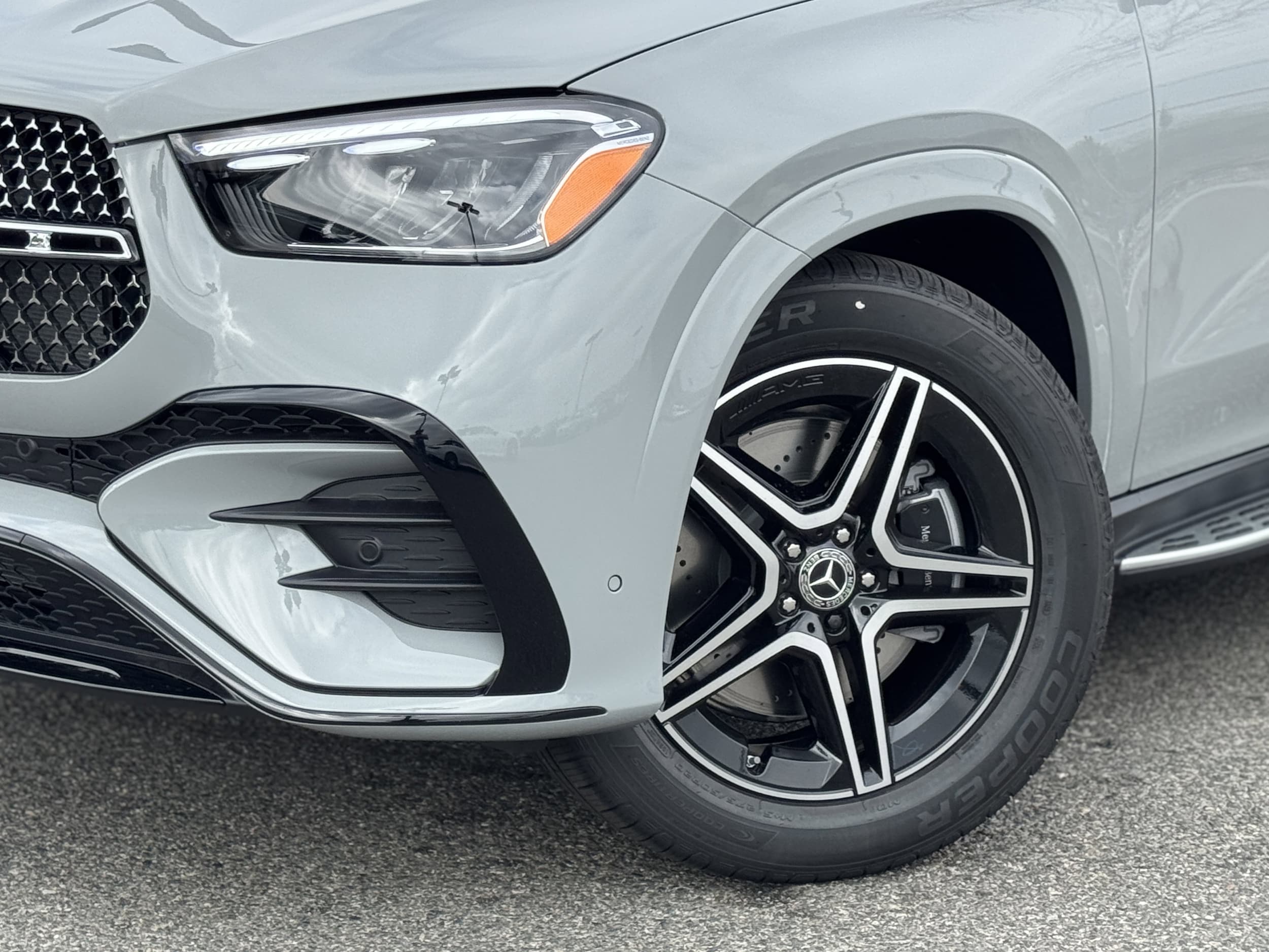 2026 Mercedes Benz GLE 450 4MATIC photo 3
