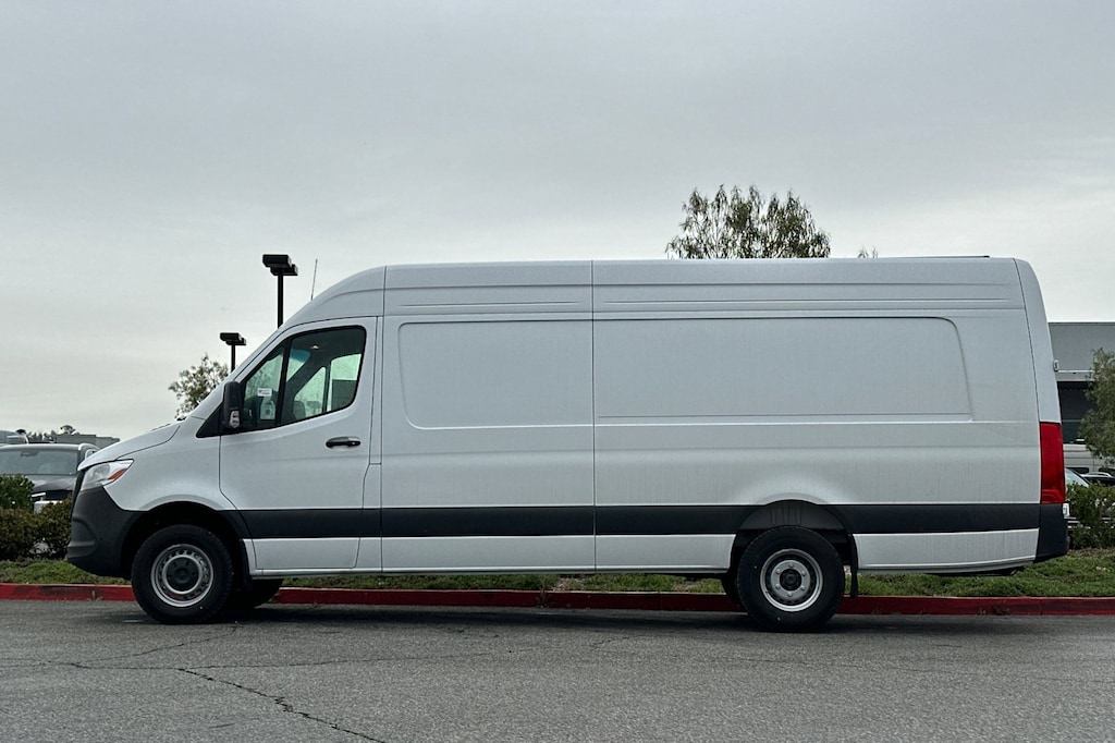 New 2025 Mercedes-Benz Sprinter 3500 Cargo 170 WB Van Extended Cargo Van