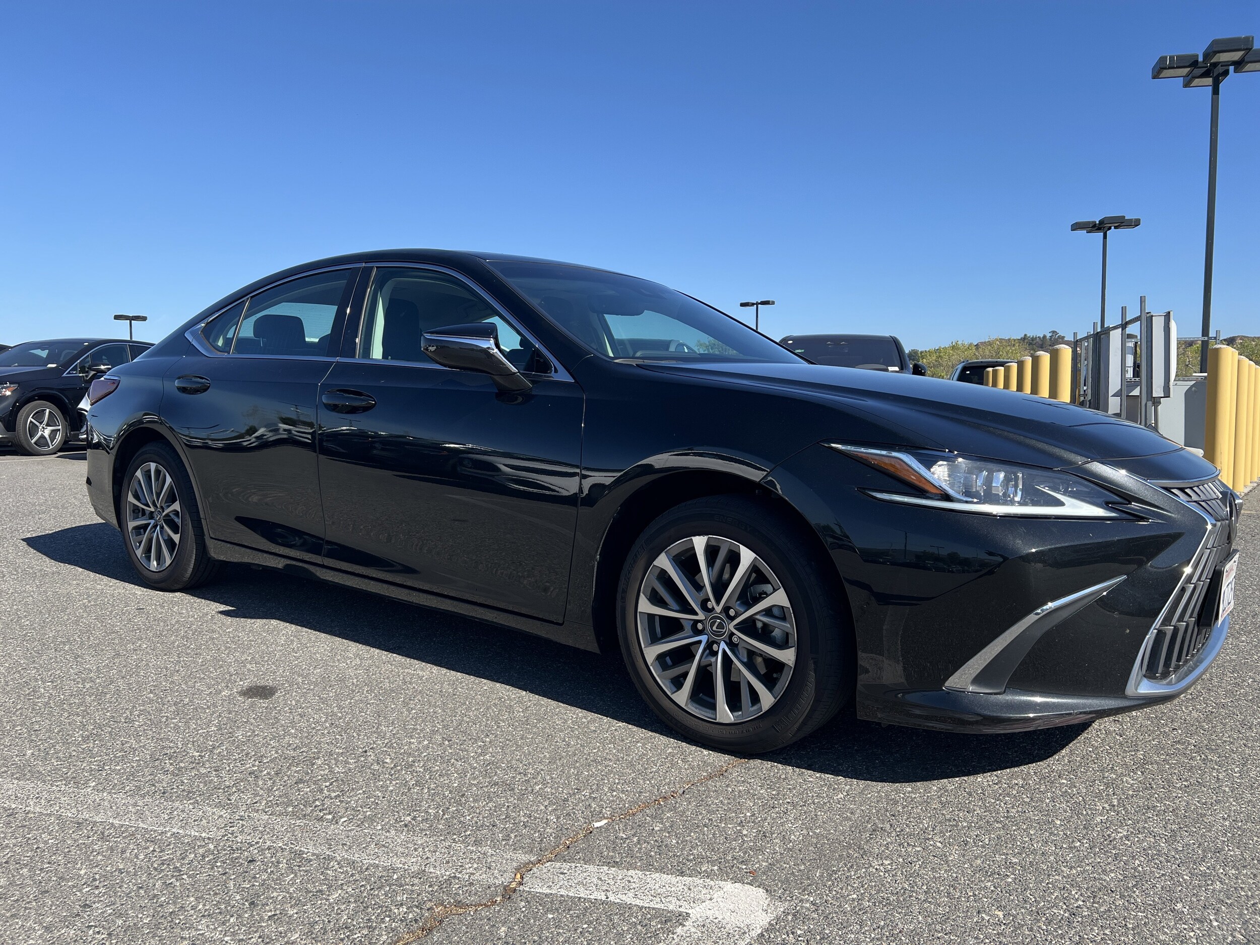2024 Lexus ES 350 Base photo 3