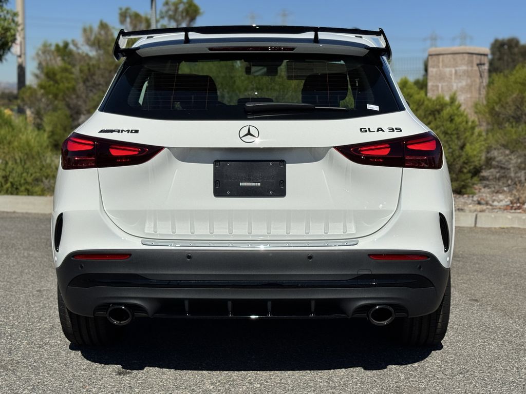 2025 Mercedes-Benz GLA GLA35 AMG - Photo 10