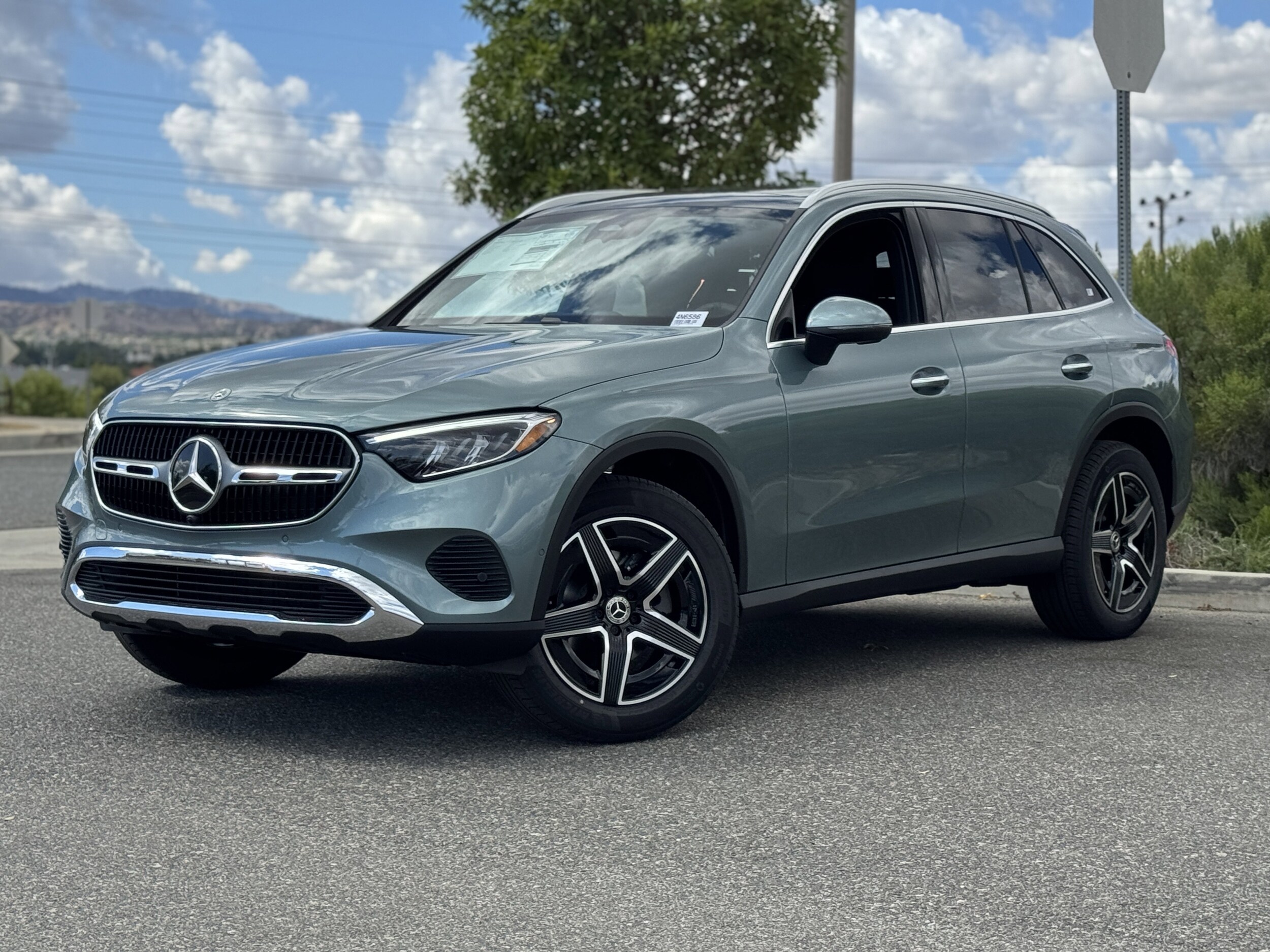 2026 Mercedes Benz GLC 300 photo 2