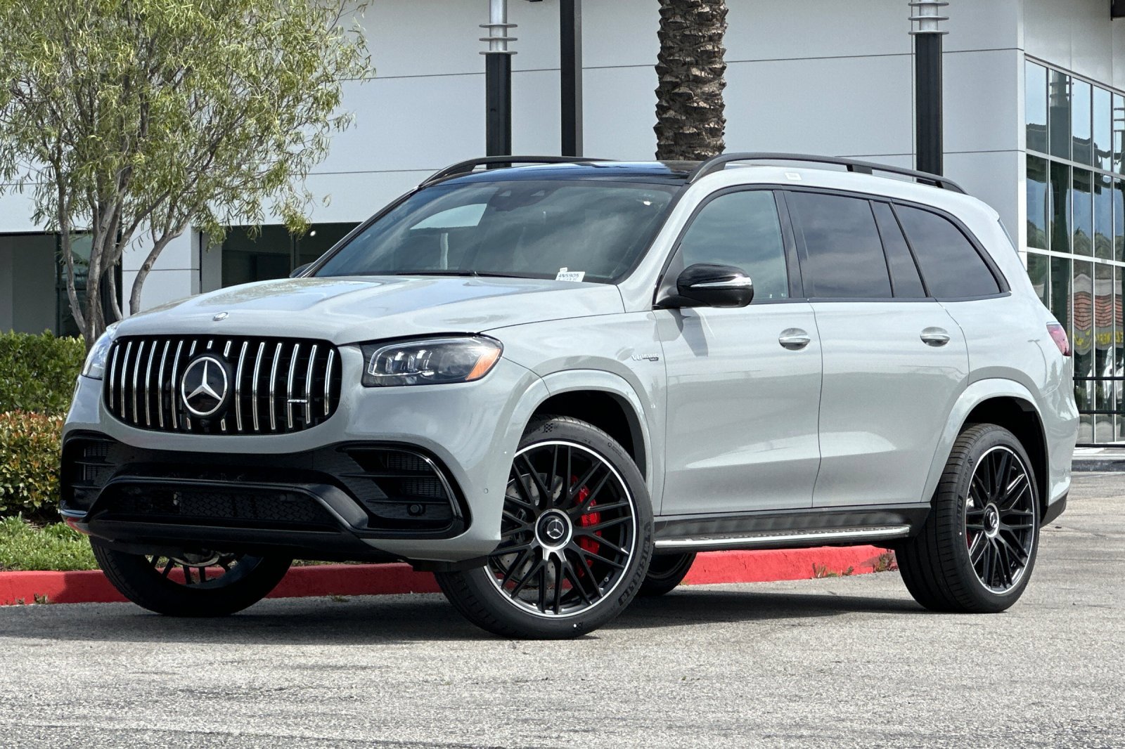 2025 Mercedes Benz GLS AMG 63 4MATIC photo 2
