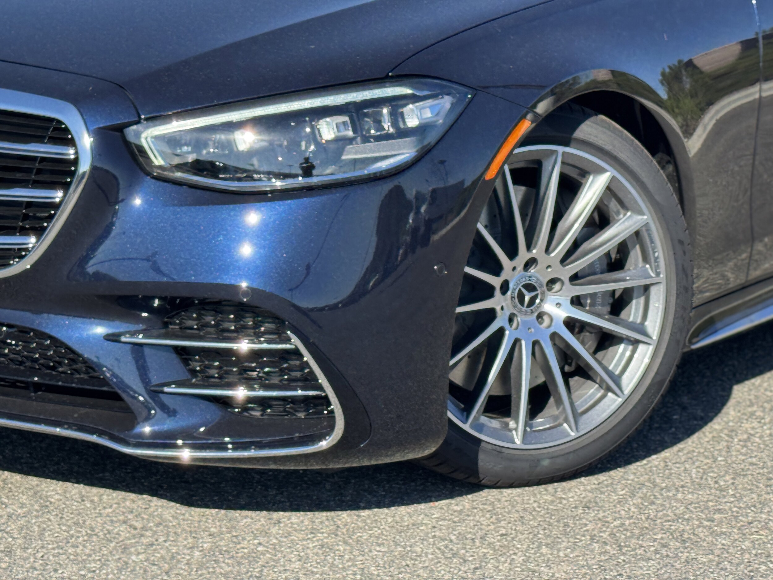 2026 Mercedes Benz S 580 Hybrid photo 4