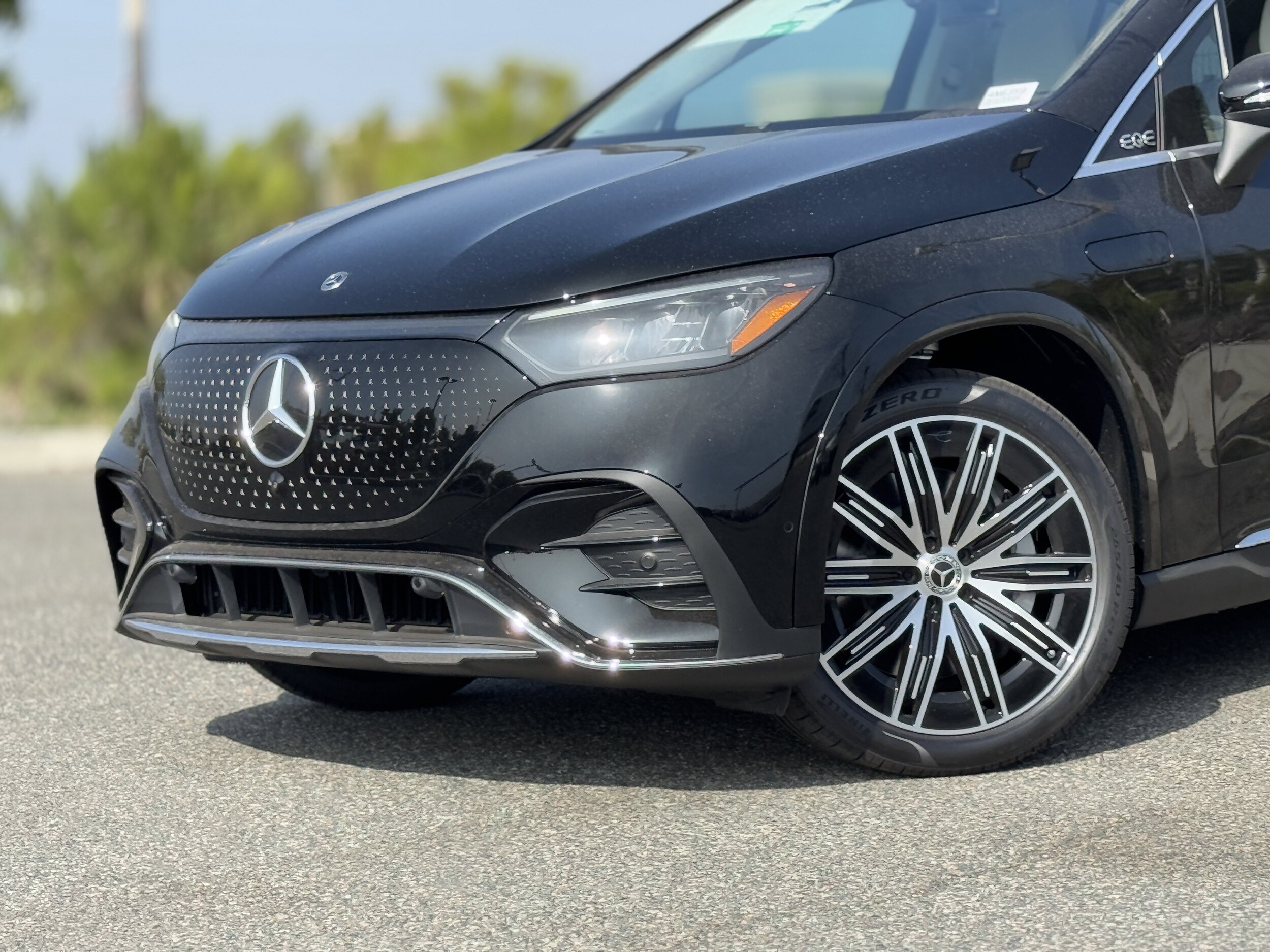 2026 Mercedes Benz EQE SUV photo 3