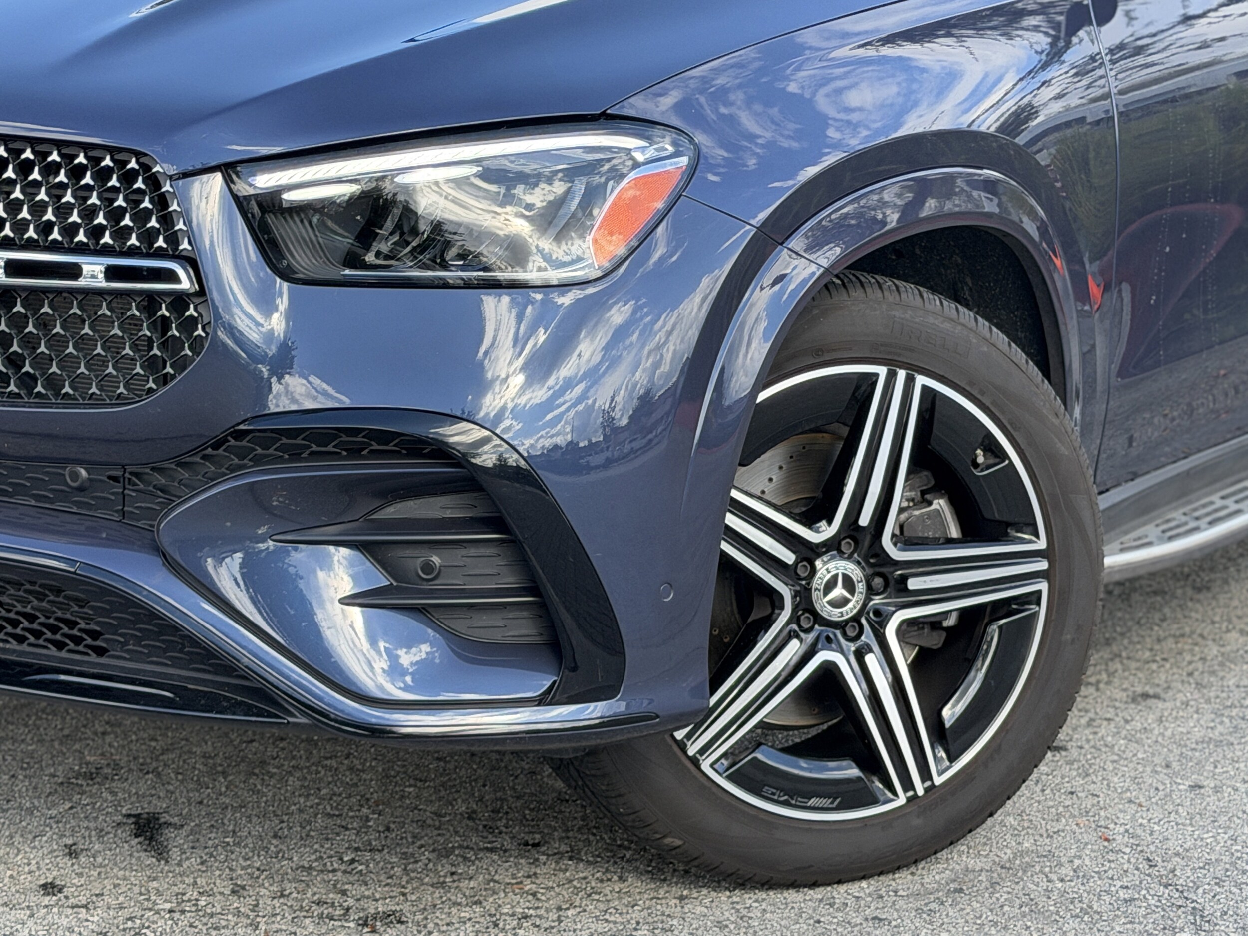 2025 Mercedes Benz GLE 350 4MATIC photo 3