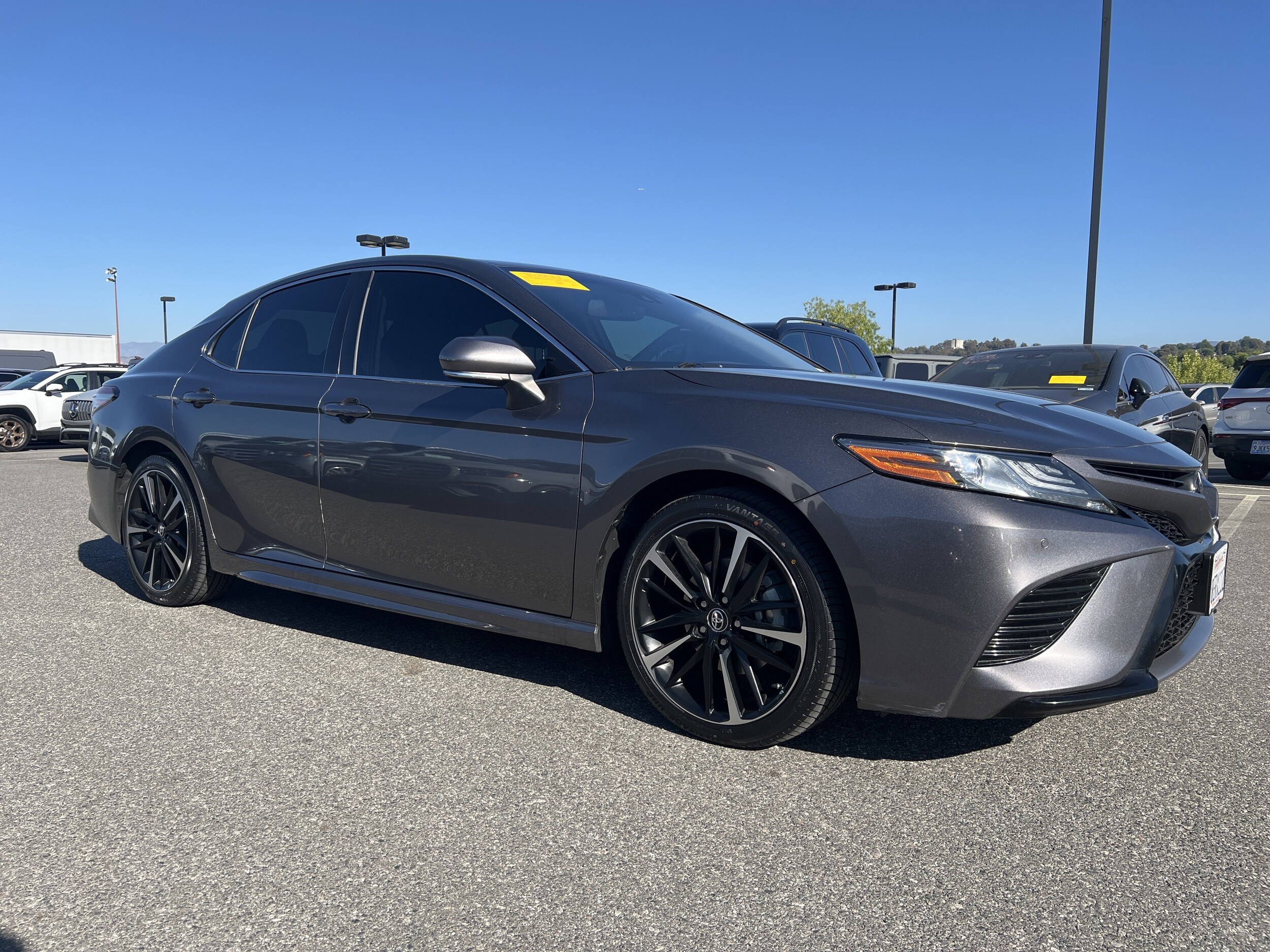 2018 Toyota Camry XSE photo 3