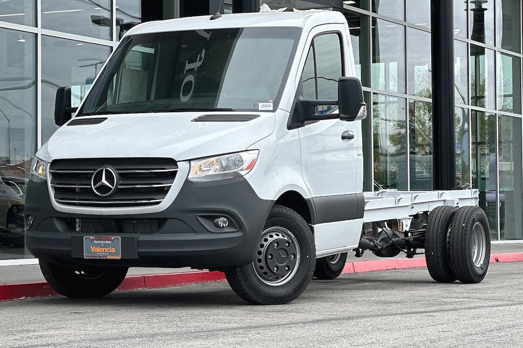 New 2023 Mercedes-Benz Sprinter 3500 Cab Chassis 170 WB Truck 170" WB RWD