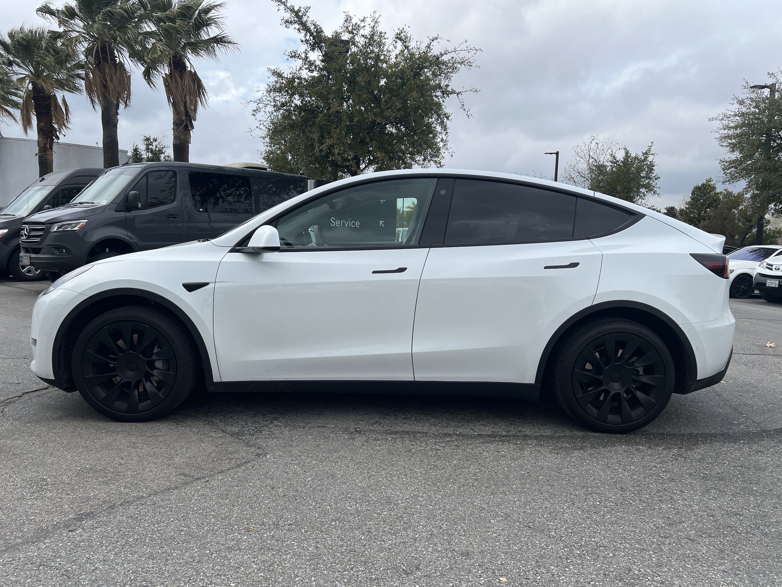 Used 2023 Tesla Model Y Long Range with VIN 7SAYGAEE1PF585484 for sale in Santa Clarita, CA