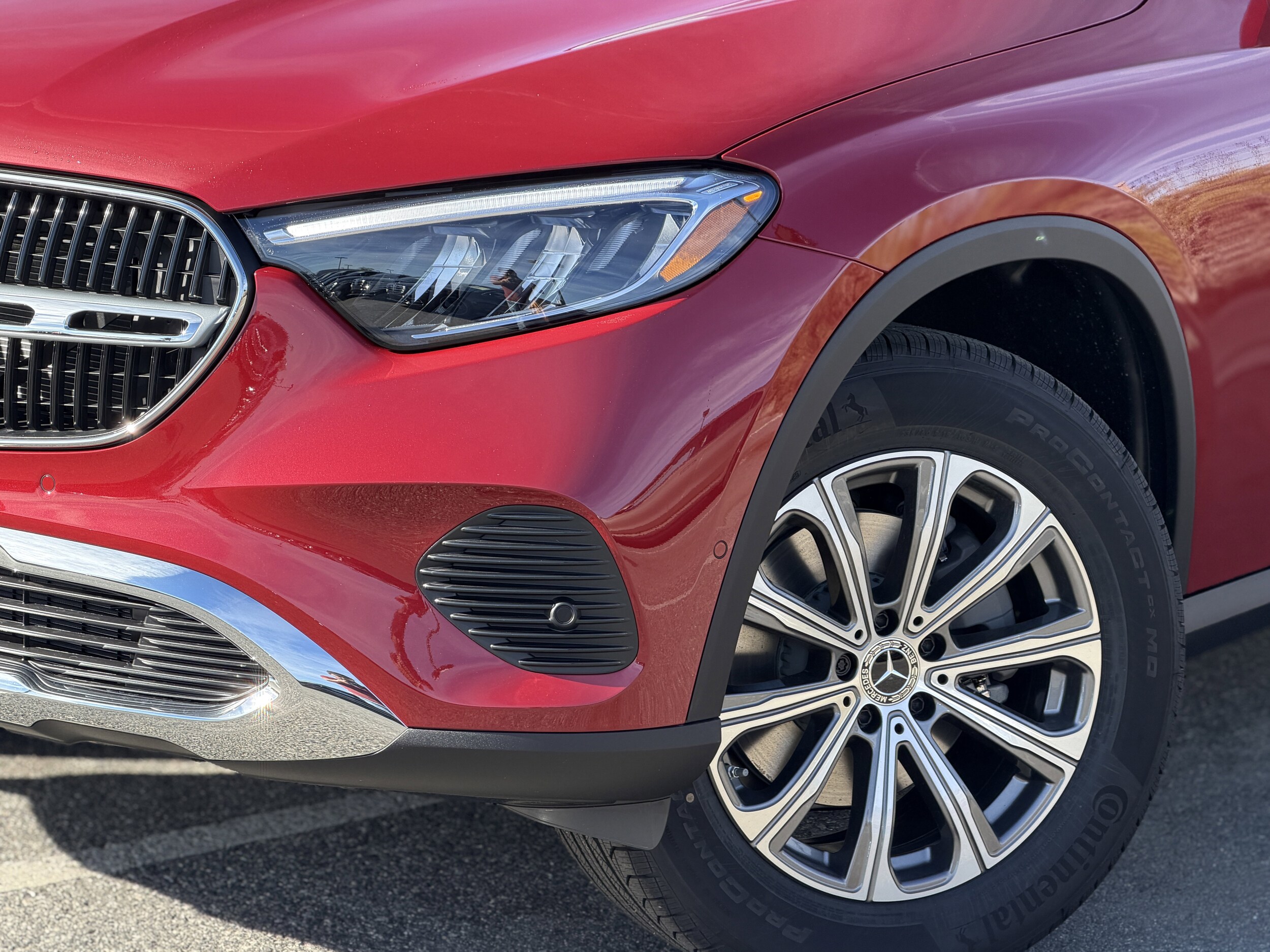 2026 Mercedes Benz GLC 300 photo 2