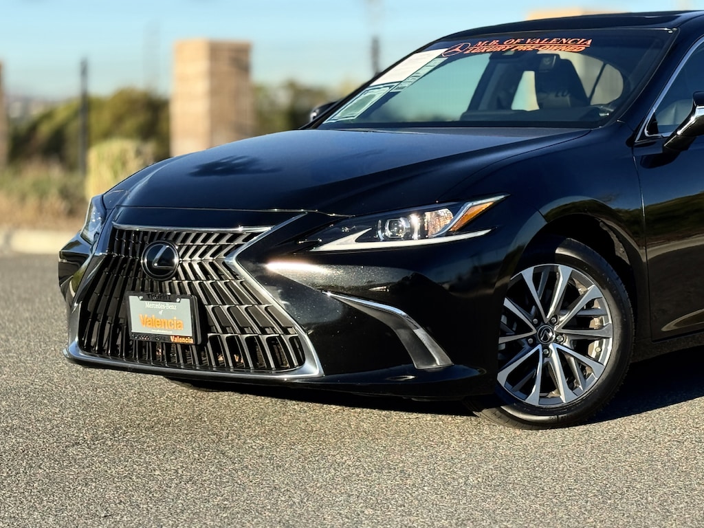 Used 2024 Lexus ES 350 Sedan