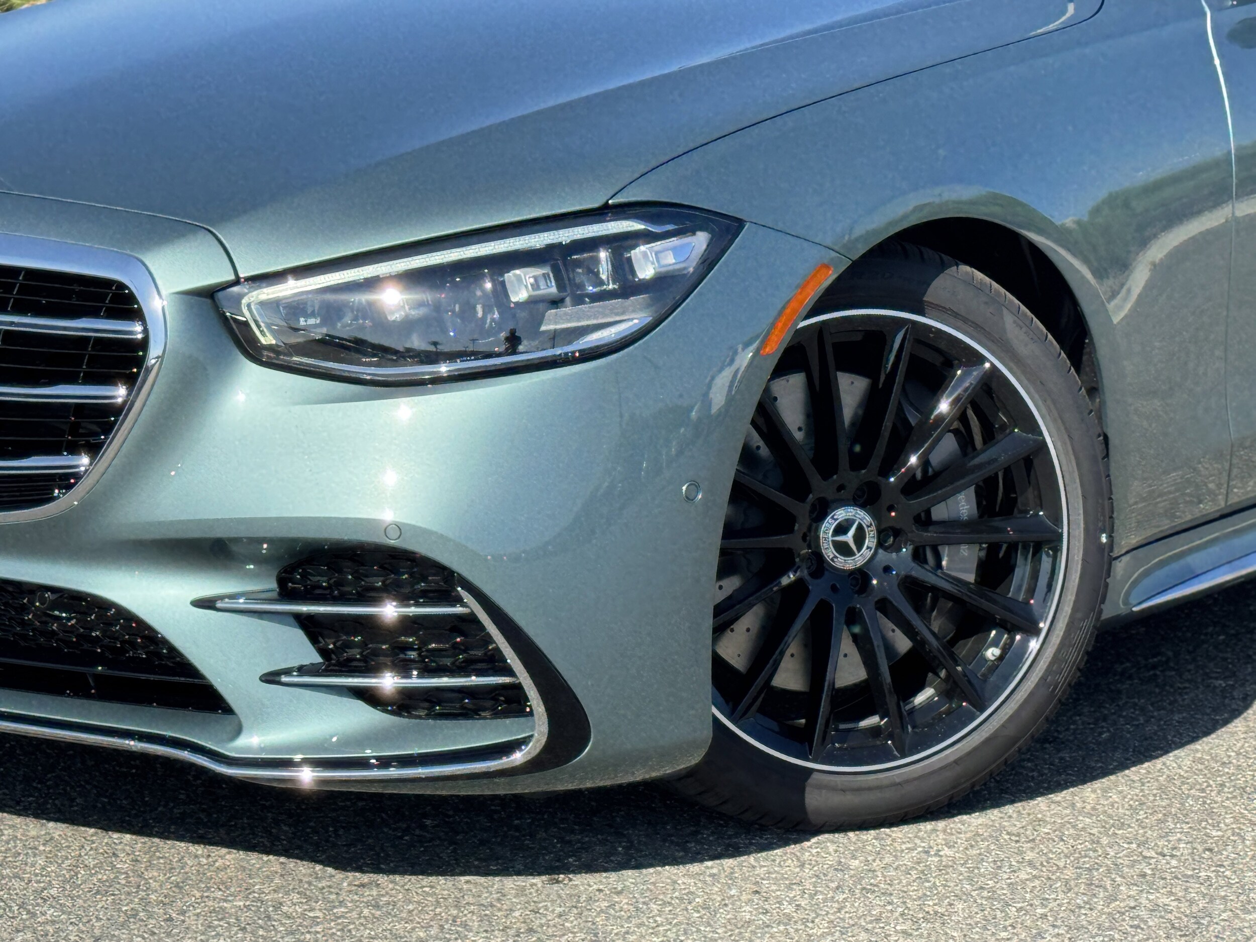 2026 Mercedes Benz S 580 4MATIC photo 3