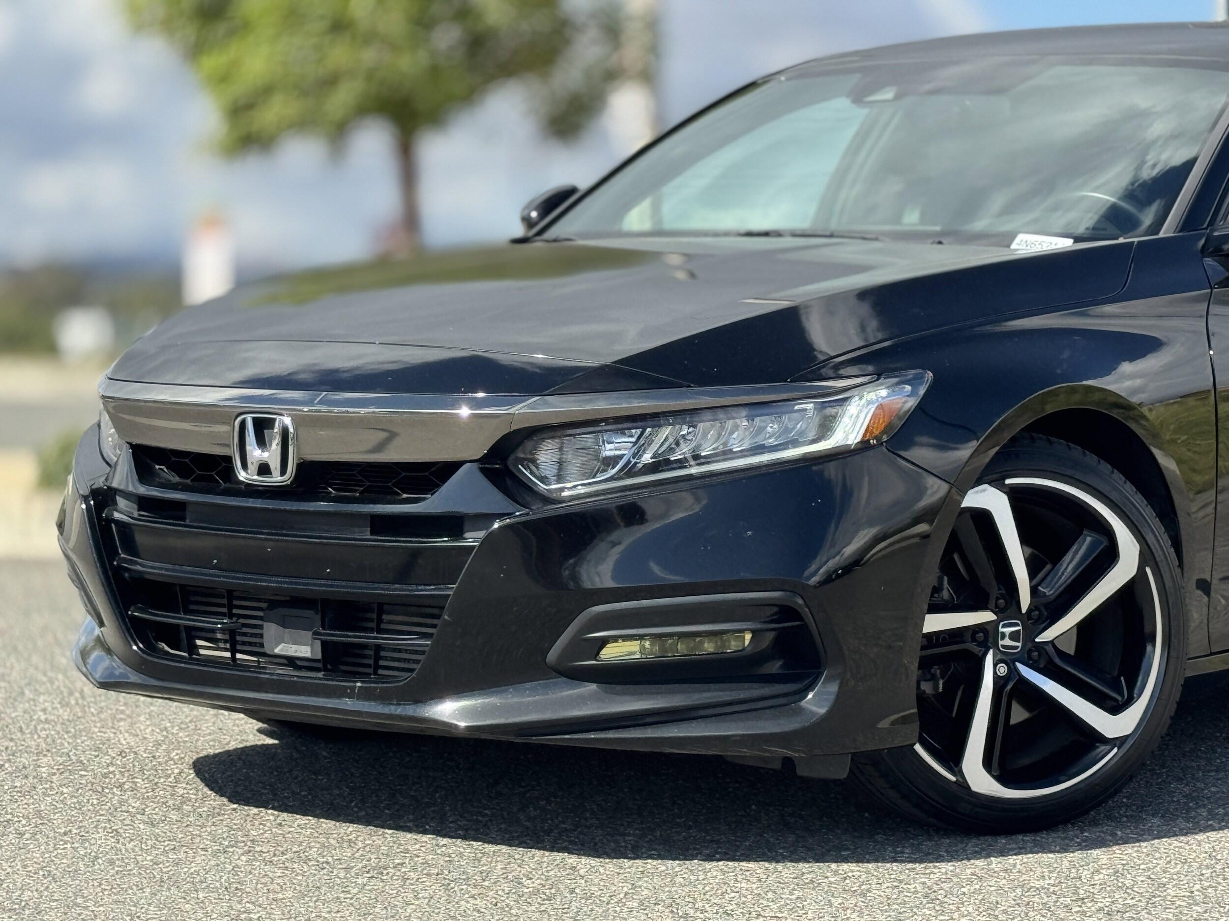 2019 Honda Accord Sport photo 2