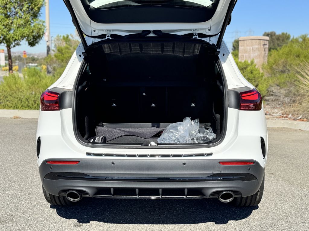 2025 Mercedes-Benz GLA GLA35 AMG - Photo 16