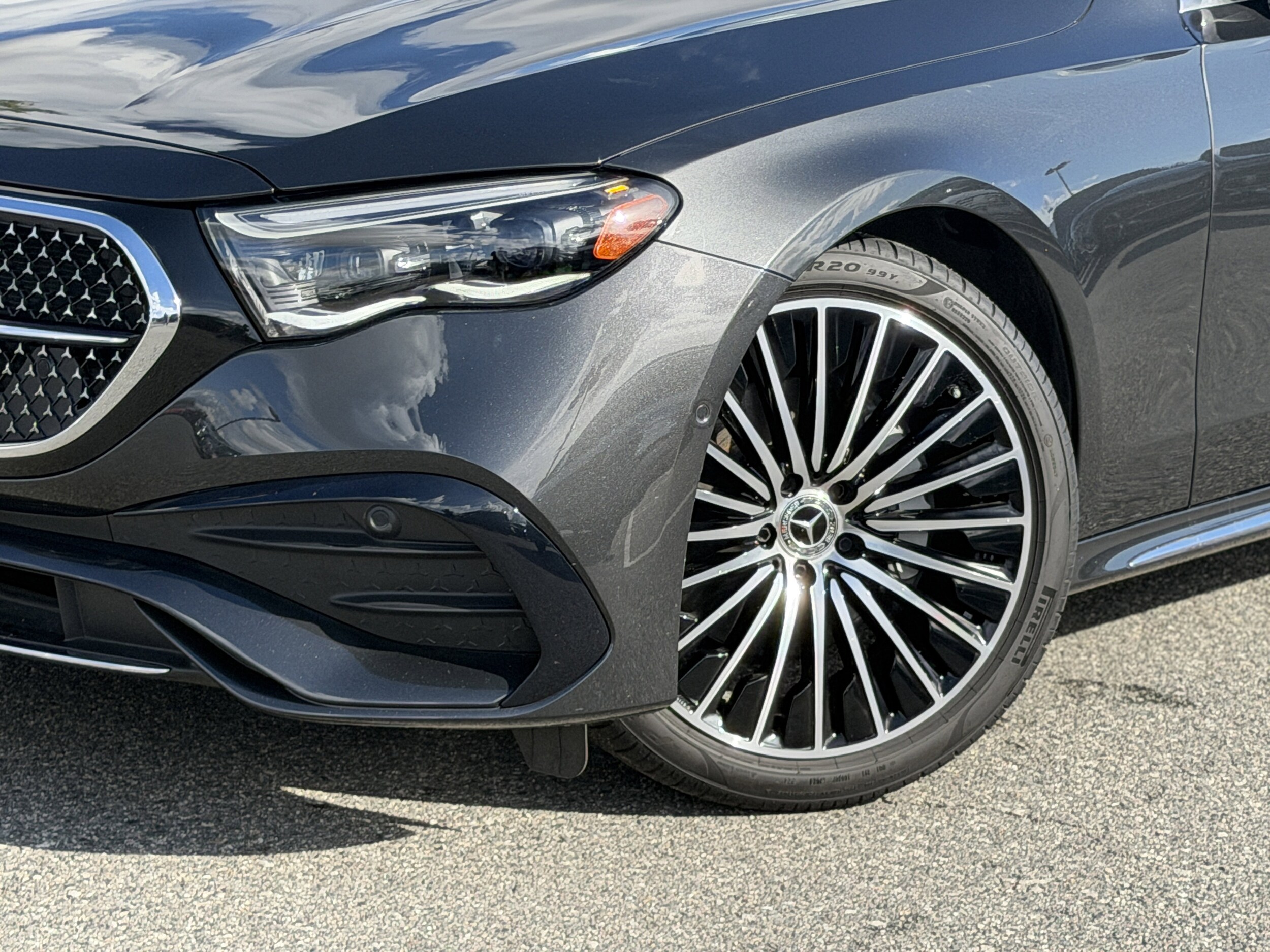 2025 Mercedes Benz E 350 Sedan photo 4