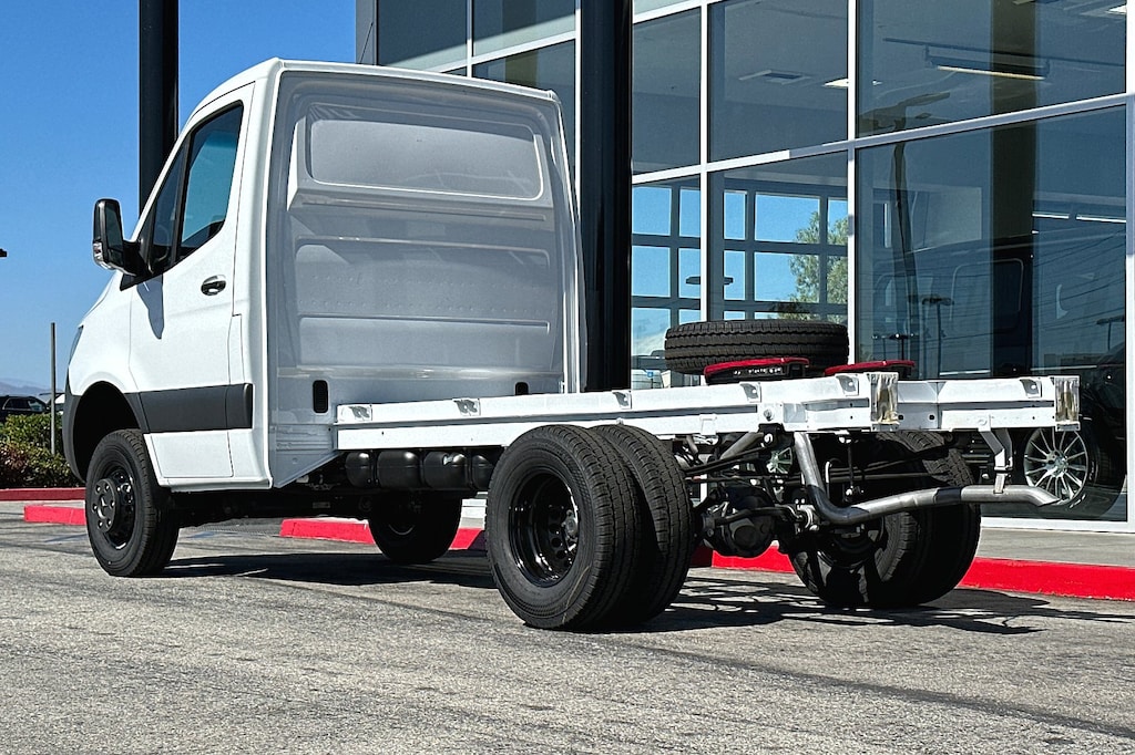 New 2024 Mercedes-Benz Sprinter 3500 Cab Chassis 144 WB Truck 144" WB AWD