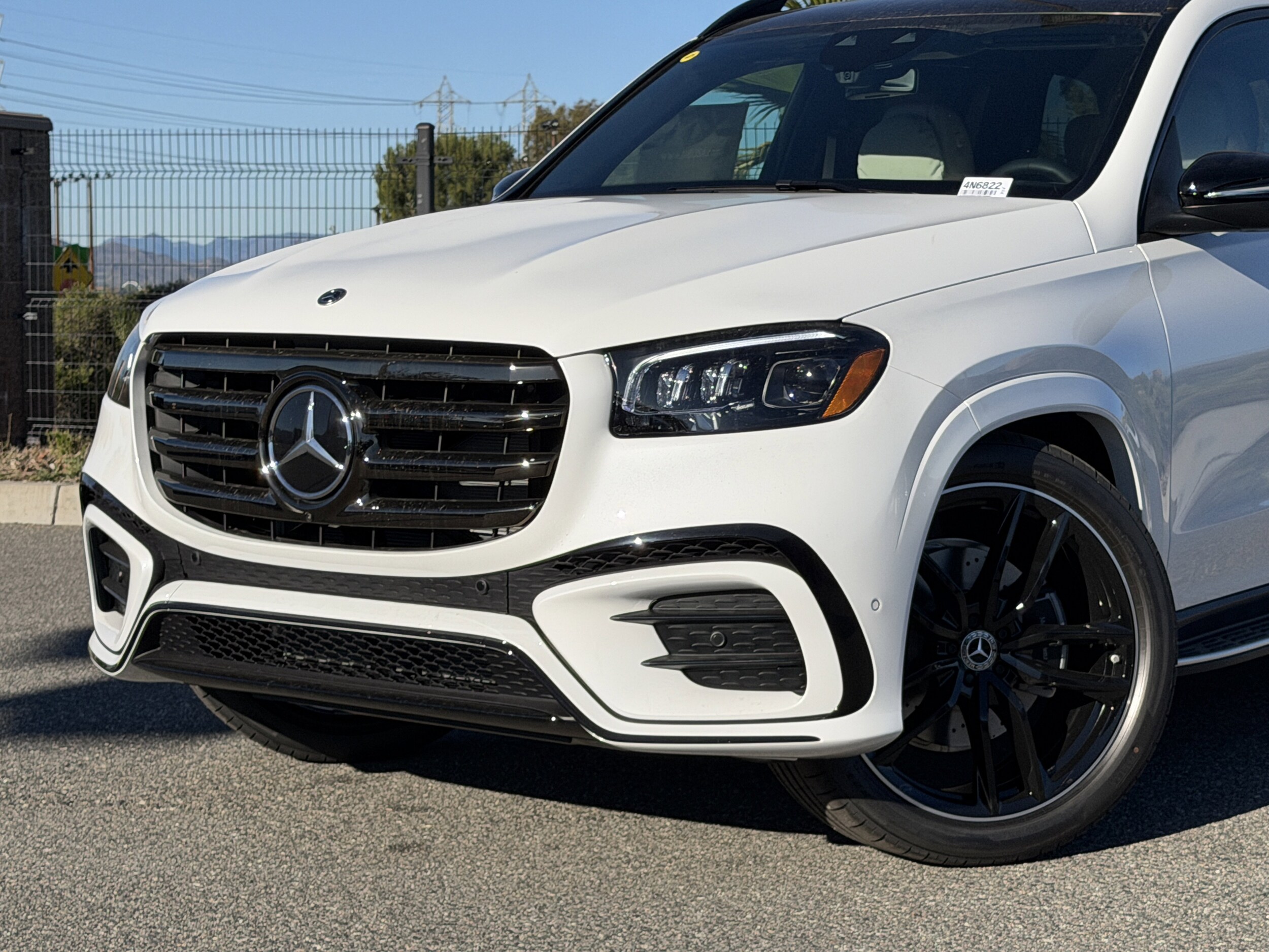 2026 Mercedes Benz GLS 580 4MATIC photo 3