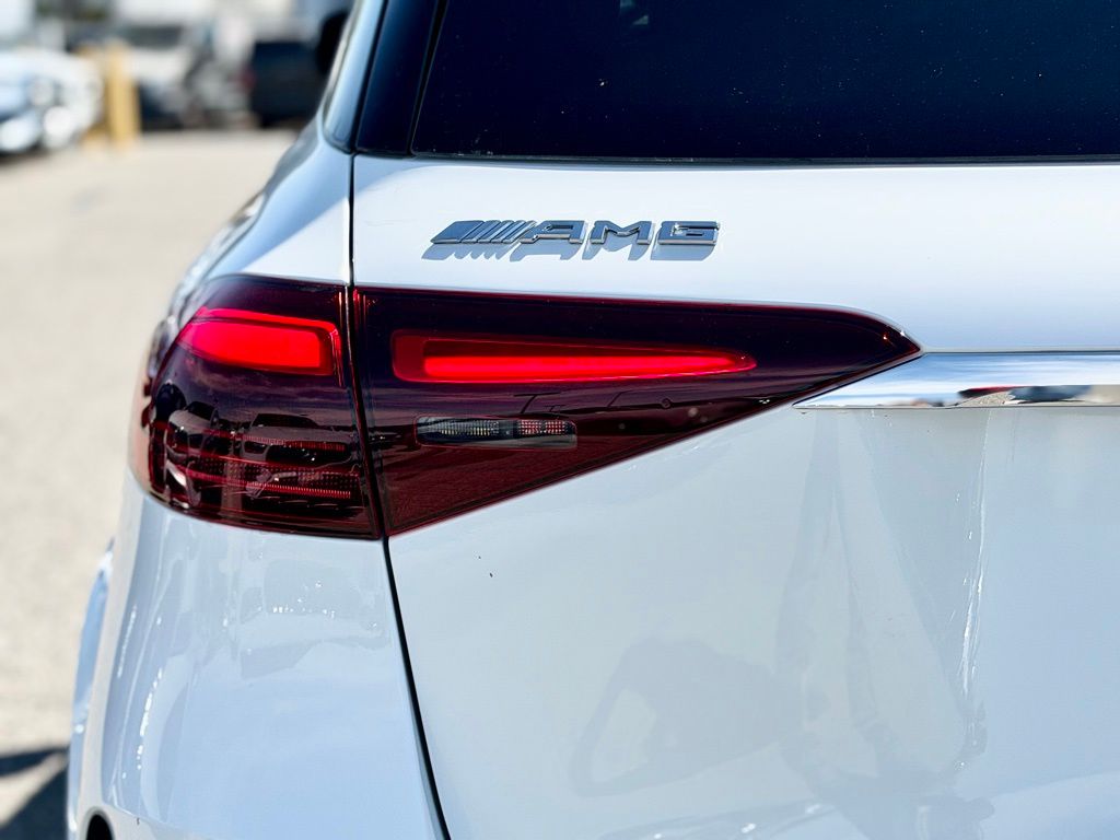 2026 Mercedes-Benz GLE AMG GLE63 S - Photo 11