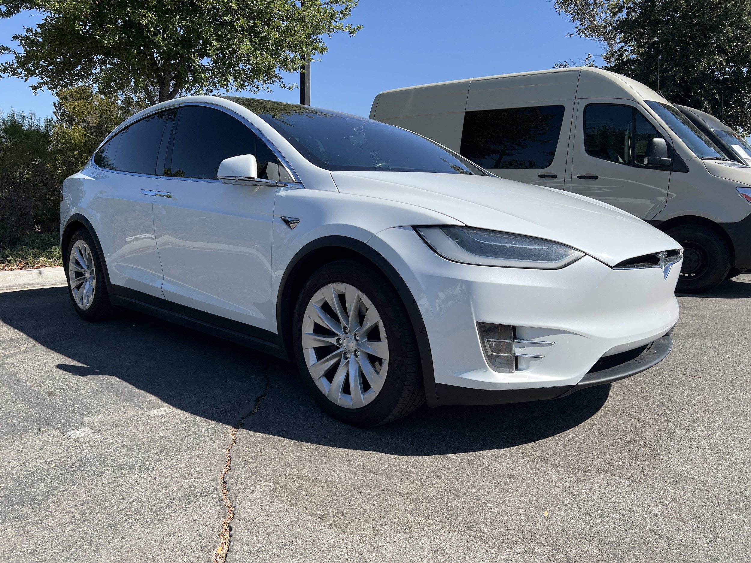 Used 2018 Tesla Model X 75D with VIN 5YJXCDE26JF101179 for sale in Santa Clarita, CA