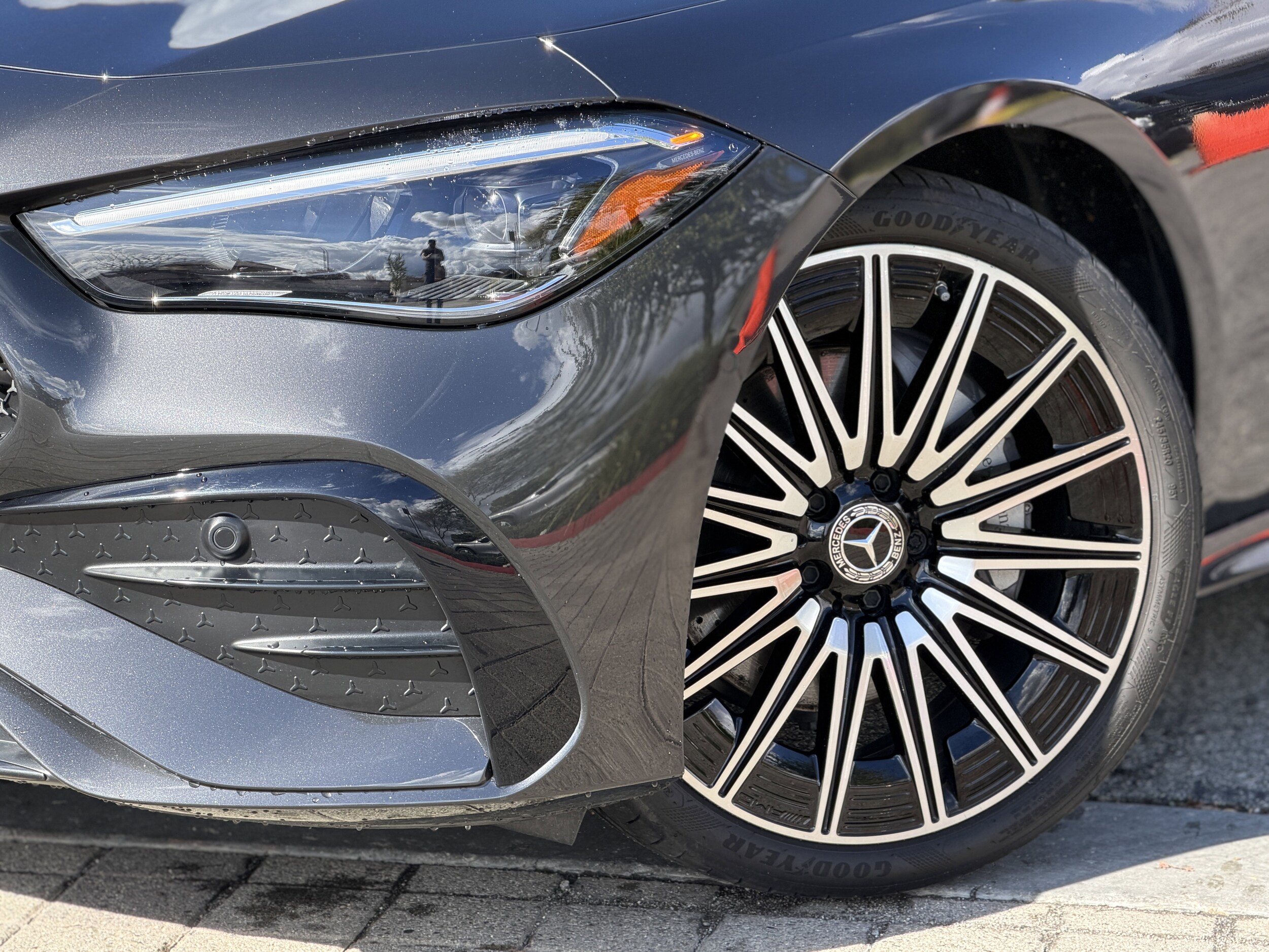 2025 Mercedes Benz CLE 300 photo 4