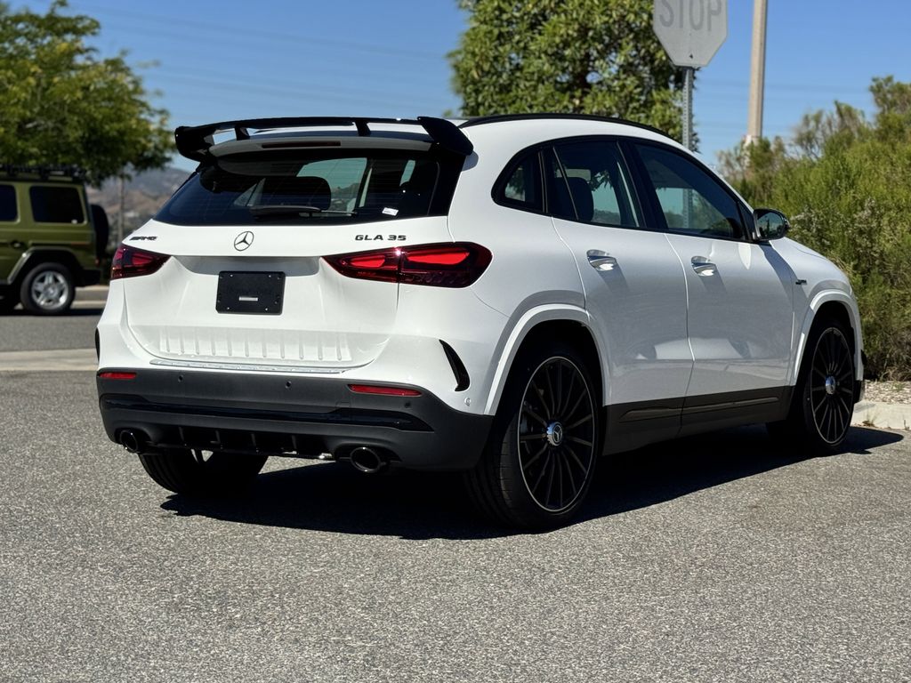 2025 Mercedes-Benz GLA GLA35 AMG - Photo 9