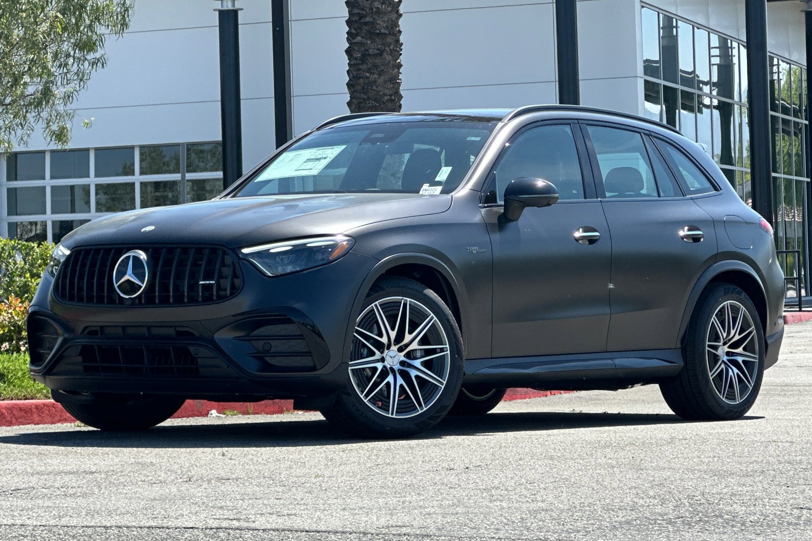 2025 Mercedes Benz GLC AMG 63 S E PERFORMANCE photo 2