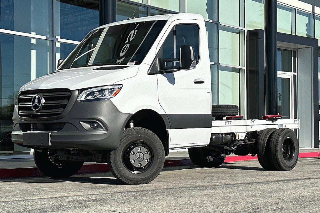 New 2024 Mercedes-Benz Sprinter 3500 Cab Chassis 144 WB Truck 144" WB AWD