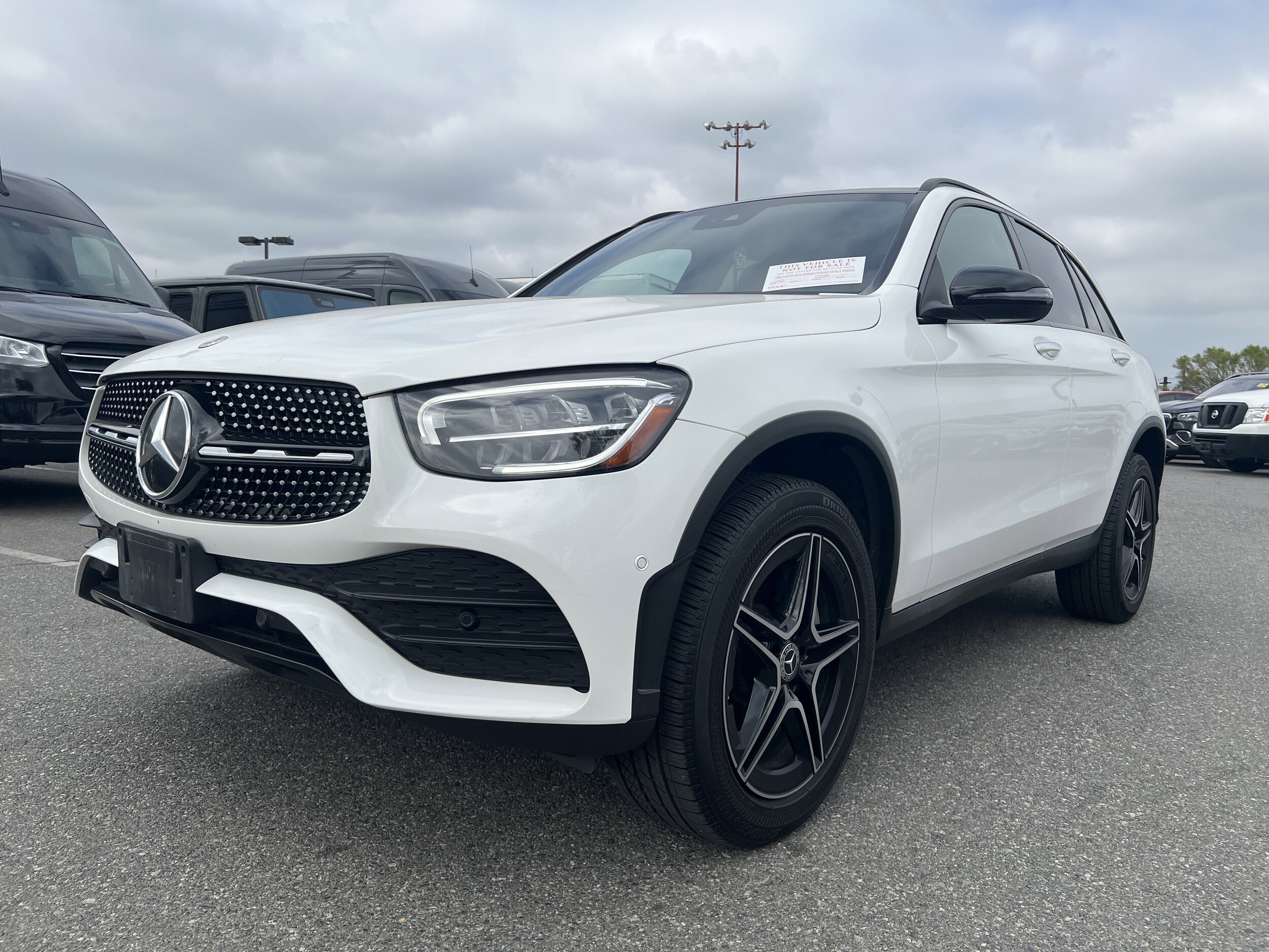 2022 Mercedes Benz GLC 300 4MATIC photo 2