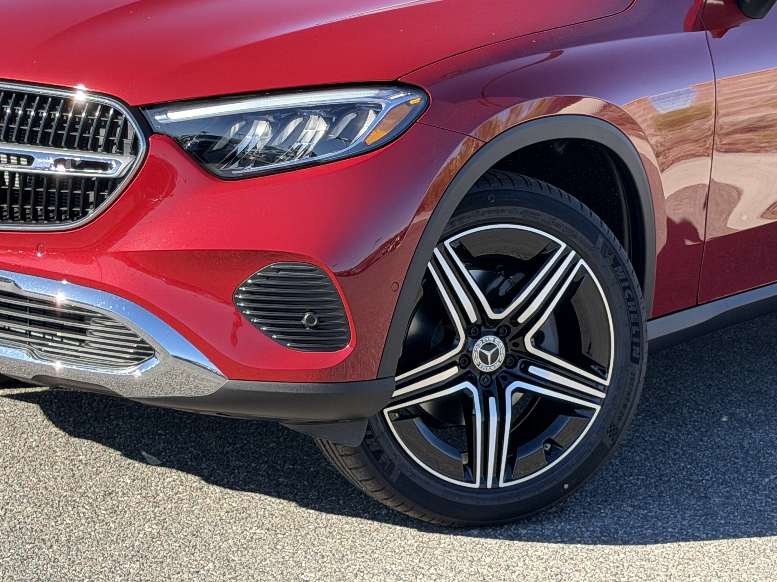 2026 Mercedes Benz GLC 300 photo 4