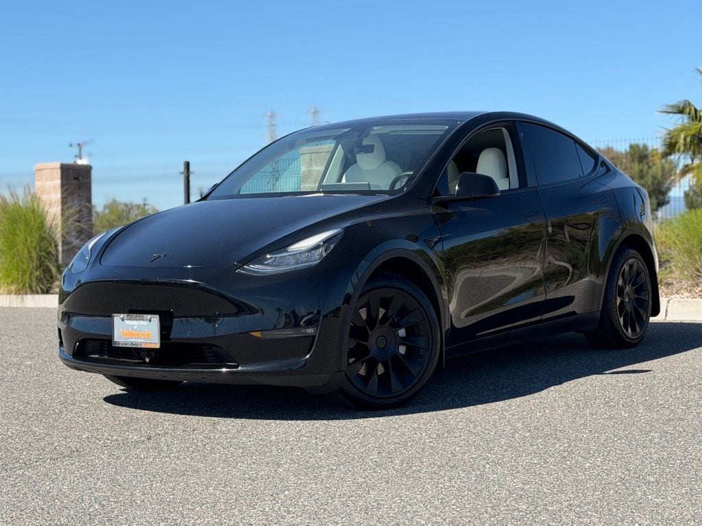Used 2022 Tesla Model Y Long Range with VIN 7SAYGDEEXNF440846 for sale in Santa Clarita, CA