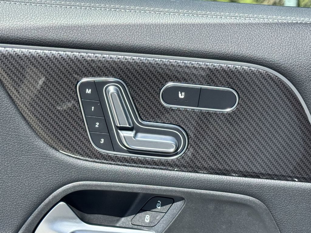 2025 Mercedes-Benz GLA GLA35 AMG - Photo 20