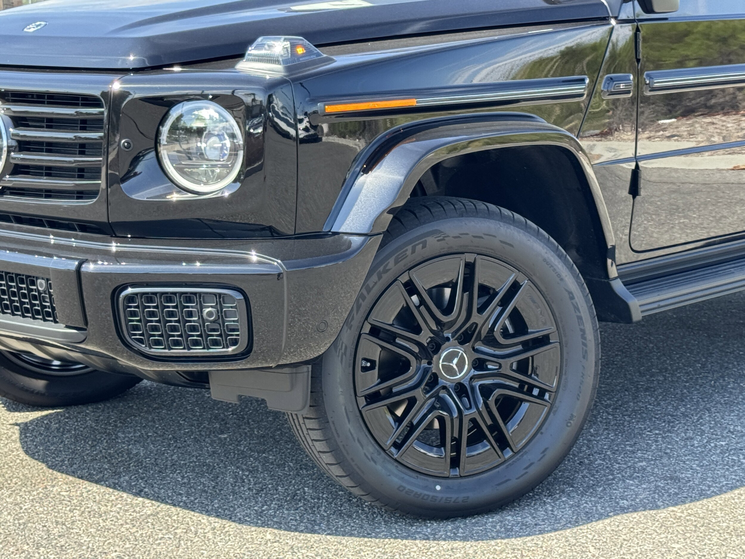 2025 Mercedes Benz G photo 4