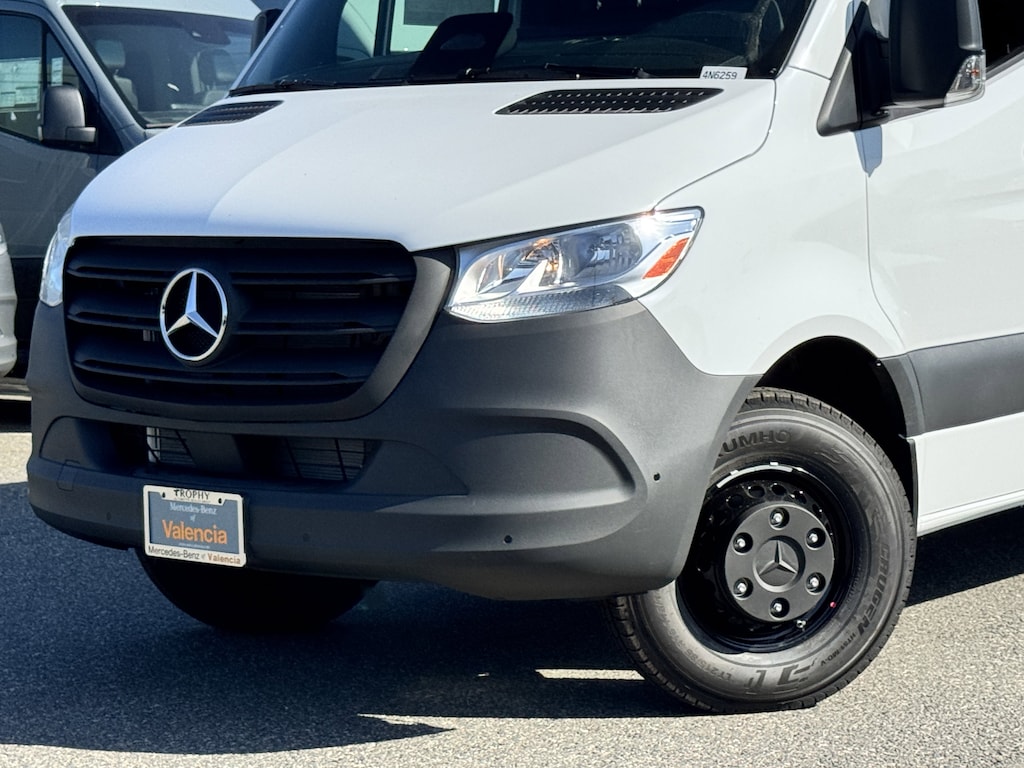 New 2025 Mercedes-Benz Sprinter 4500 Extended Cargo Van 170 in. WB Van Extended Cargo Van