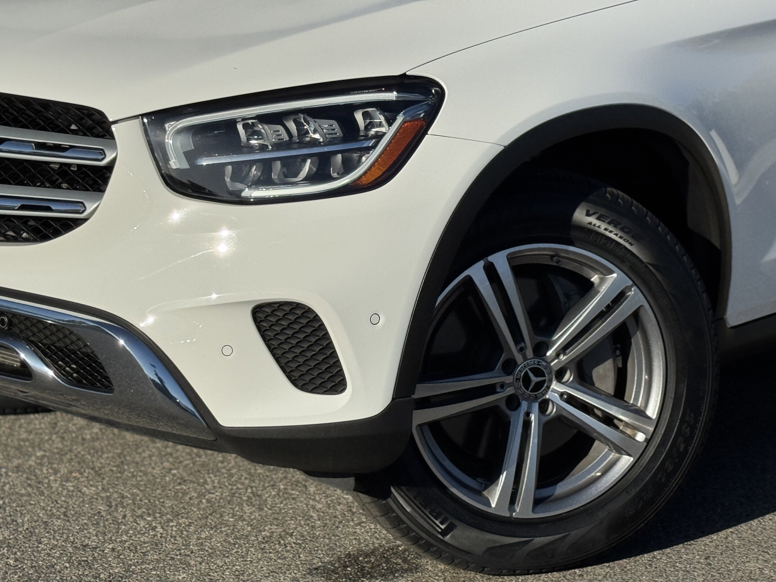 2022 Mercedes Benz GLC 300 4MATIC photo 4