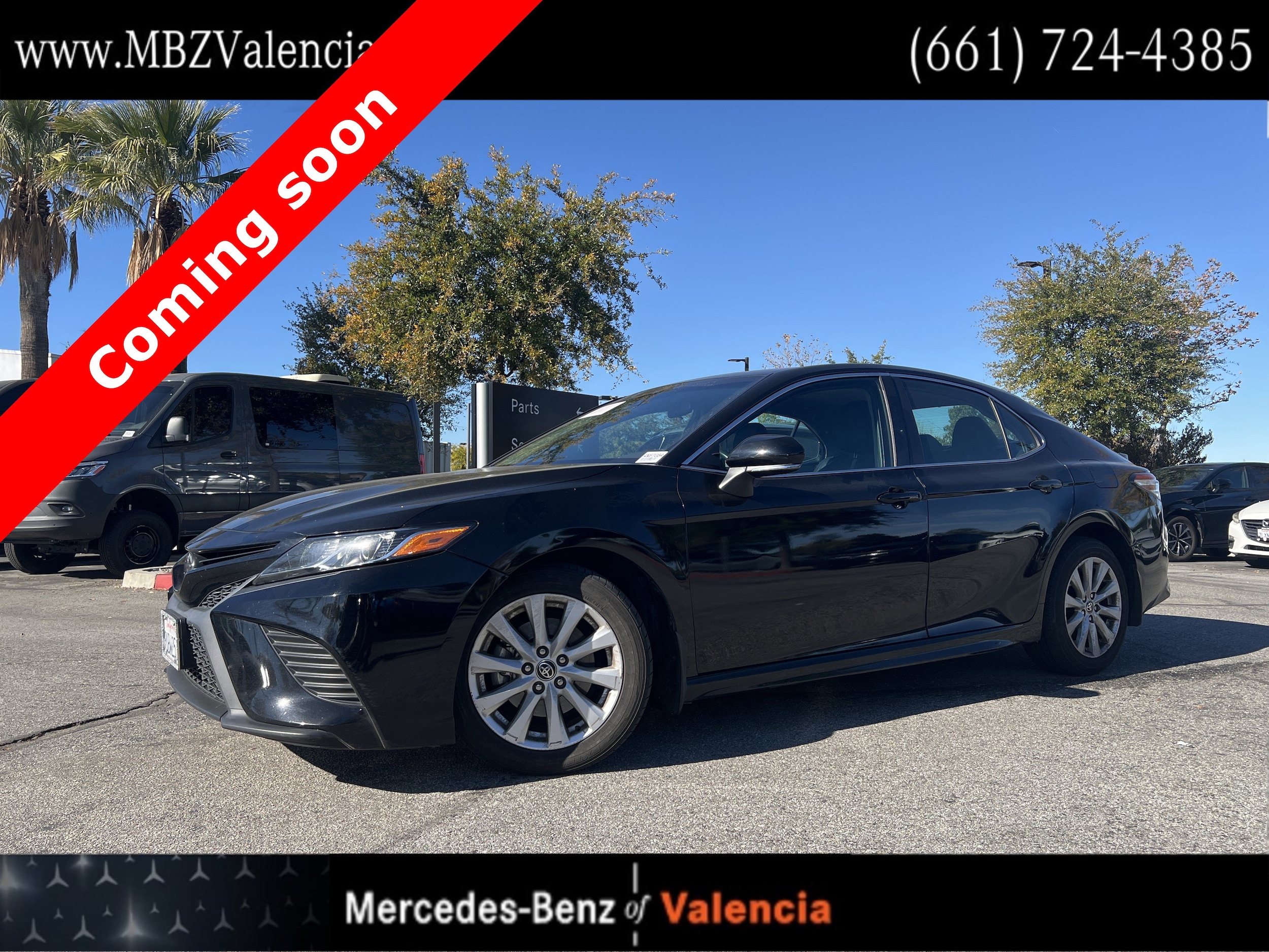 2020 Toyota Camry SE's photo