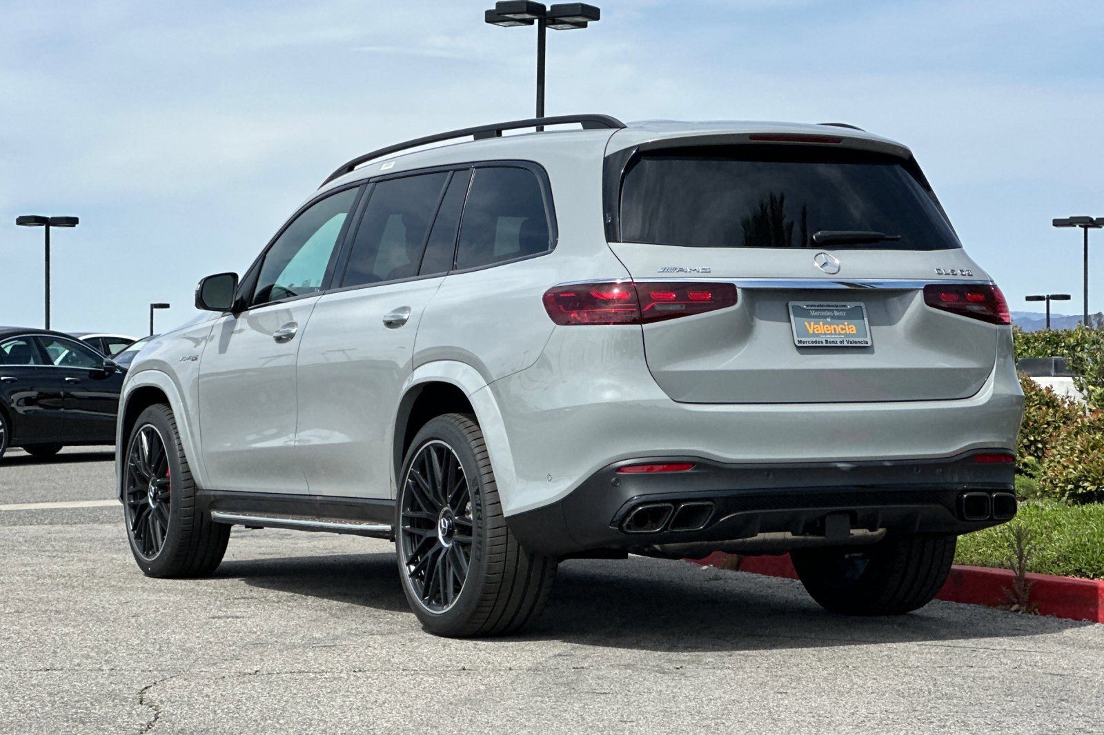 2025 Mercedes Benz GLS AMG 63 4MATIC photo 4