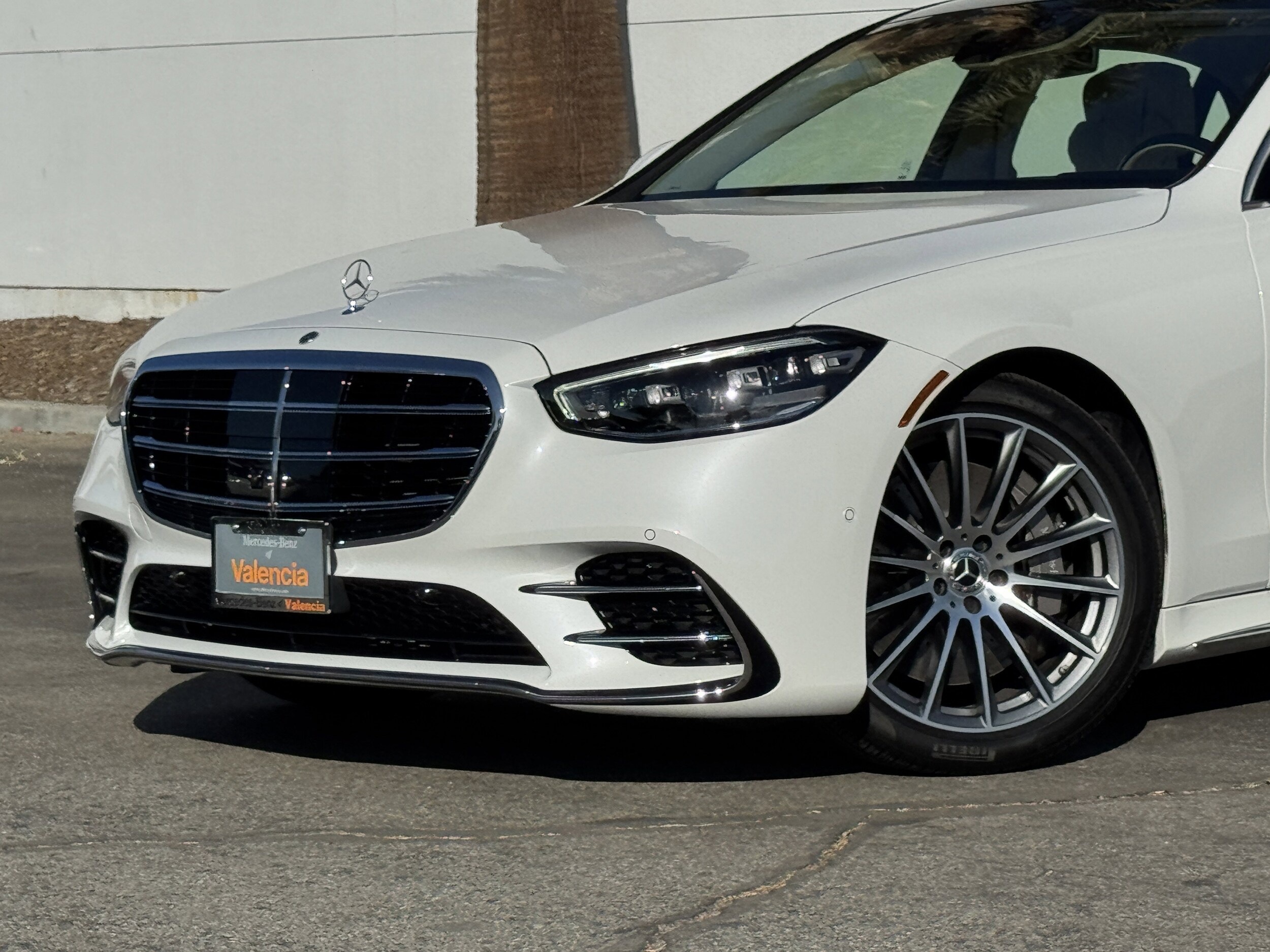 2025 Mercedes Benz S 580 photo 3