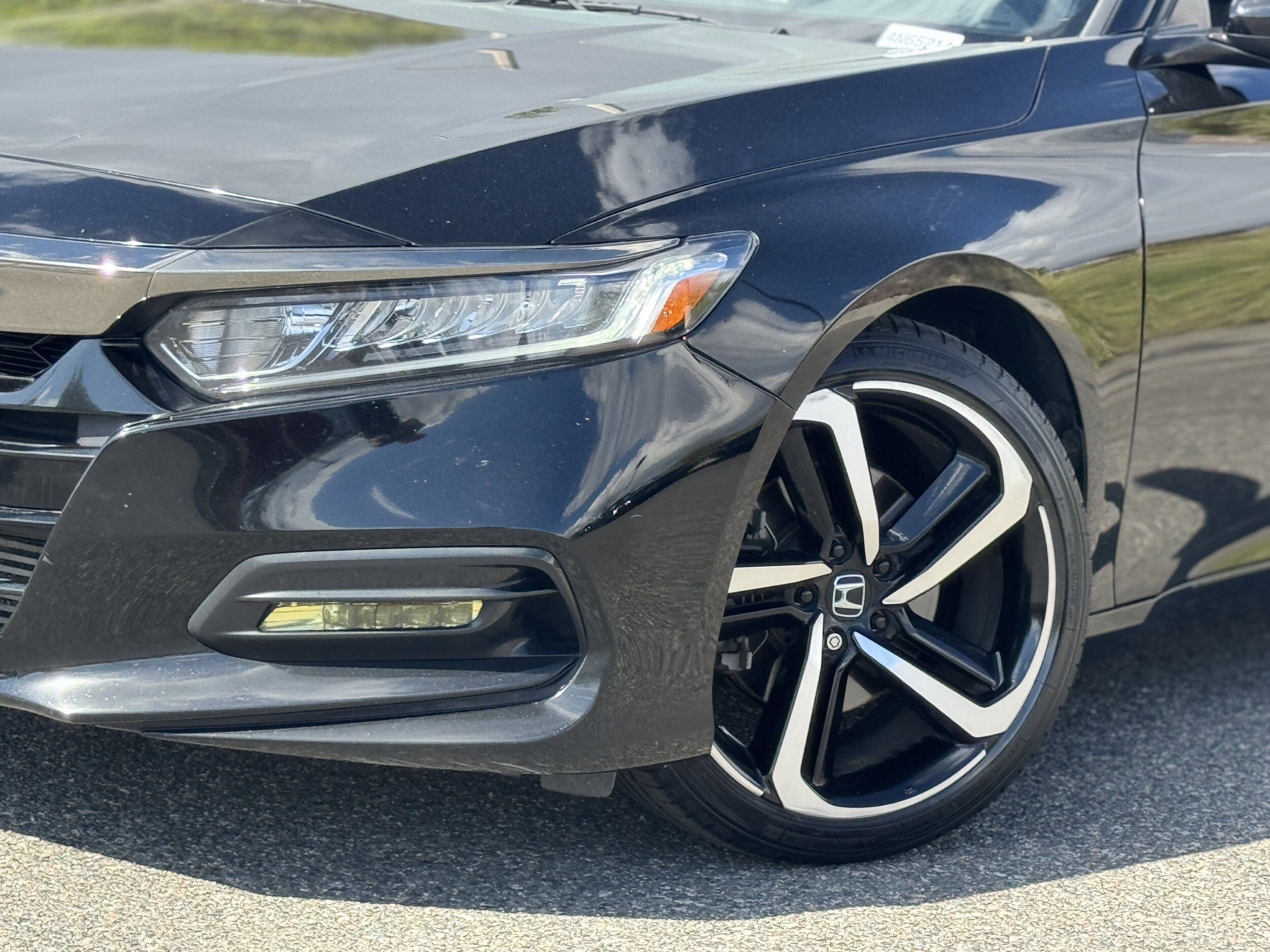 2019 Honda Accord Sport photo 3