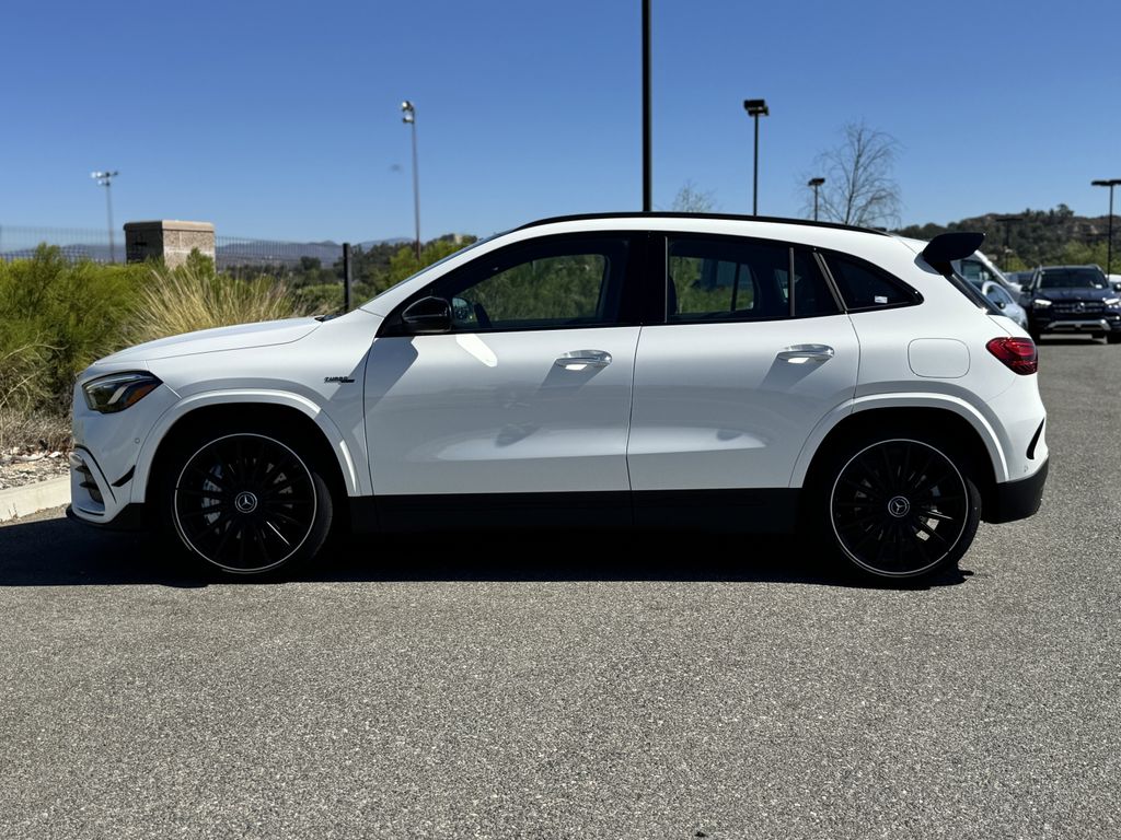 2025 Mercedes-Benz GLA GLA35 AMG - Photo 12