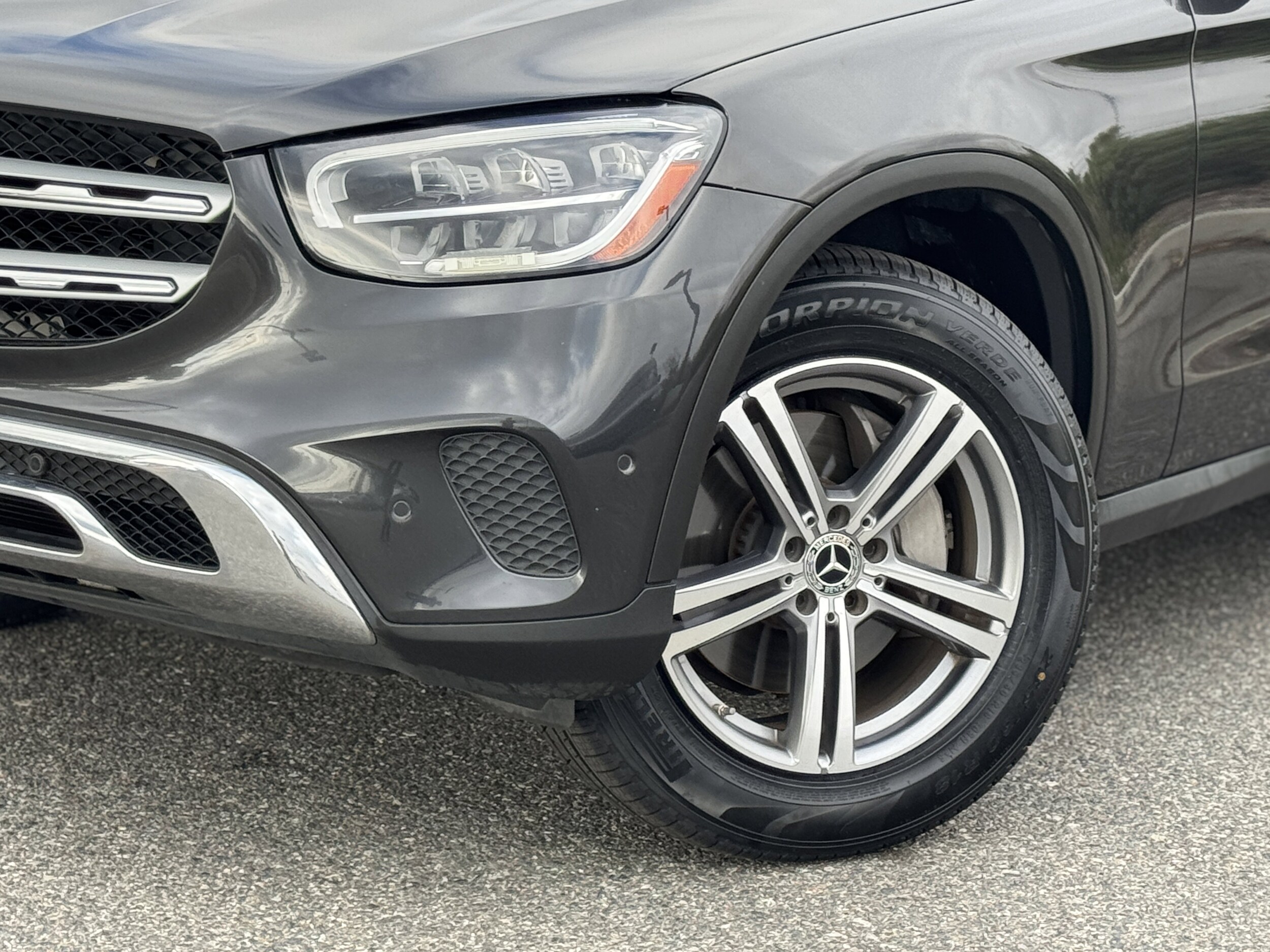 2022 Mercedes Benz GLC 300 photo 4