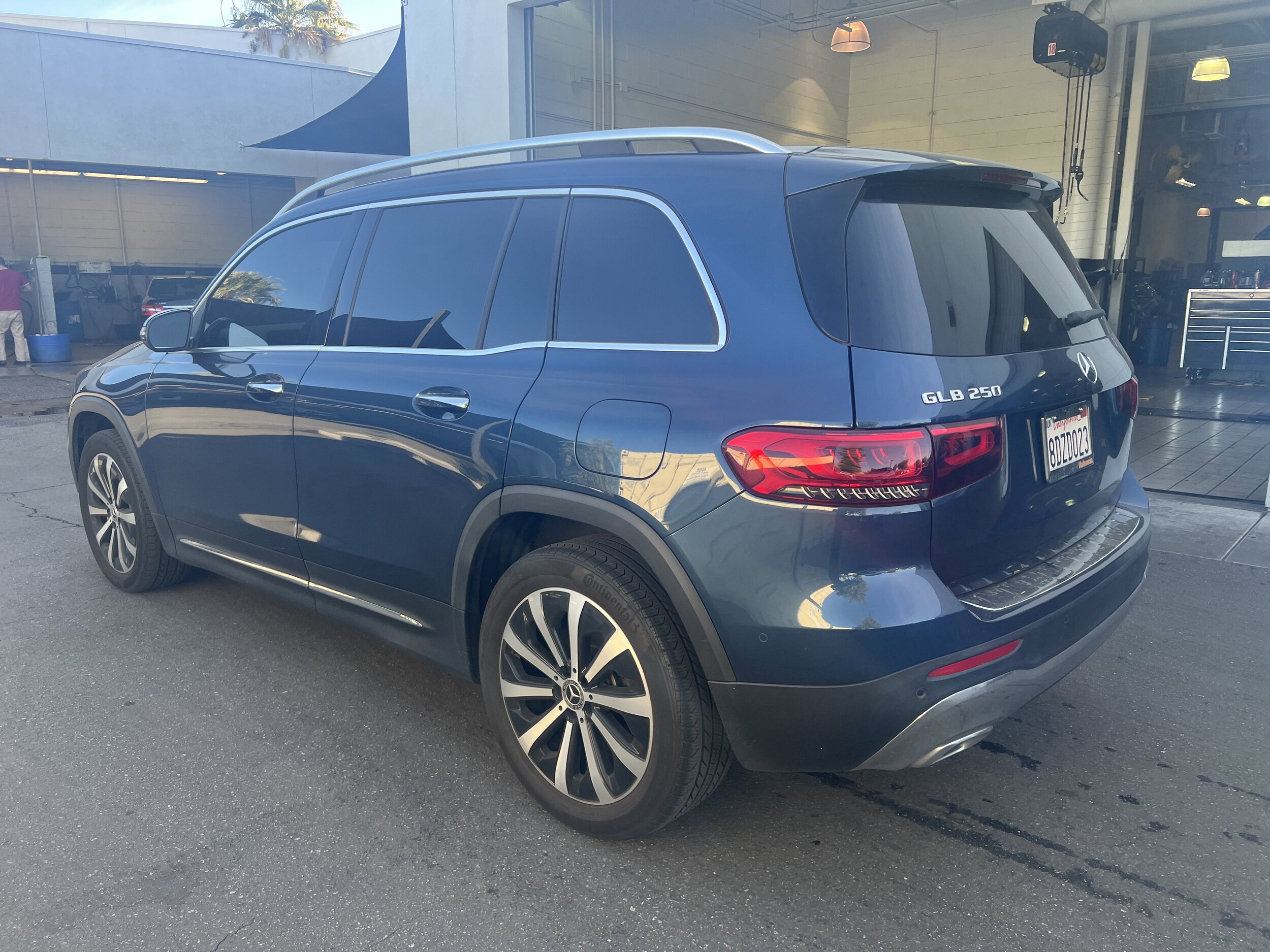 2023 Mercedes Benz GLB 250 photo 4