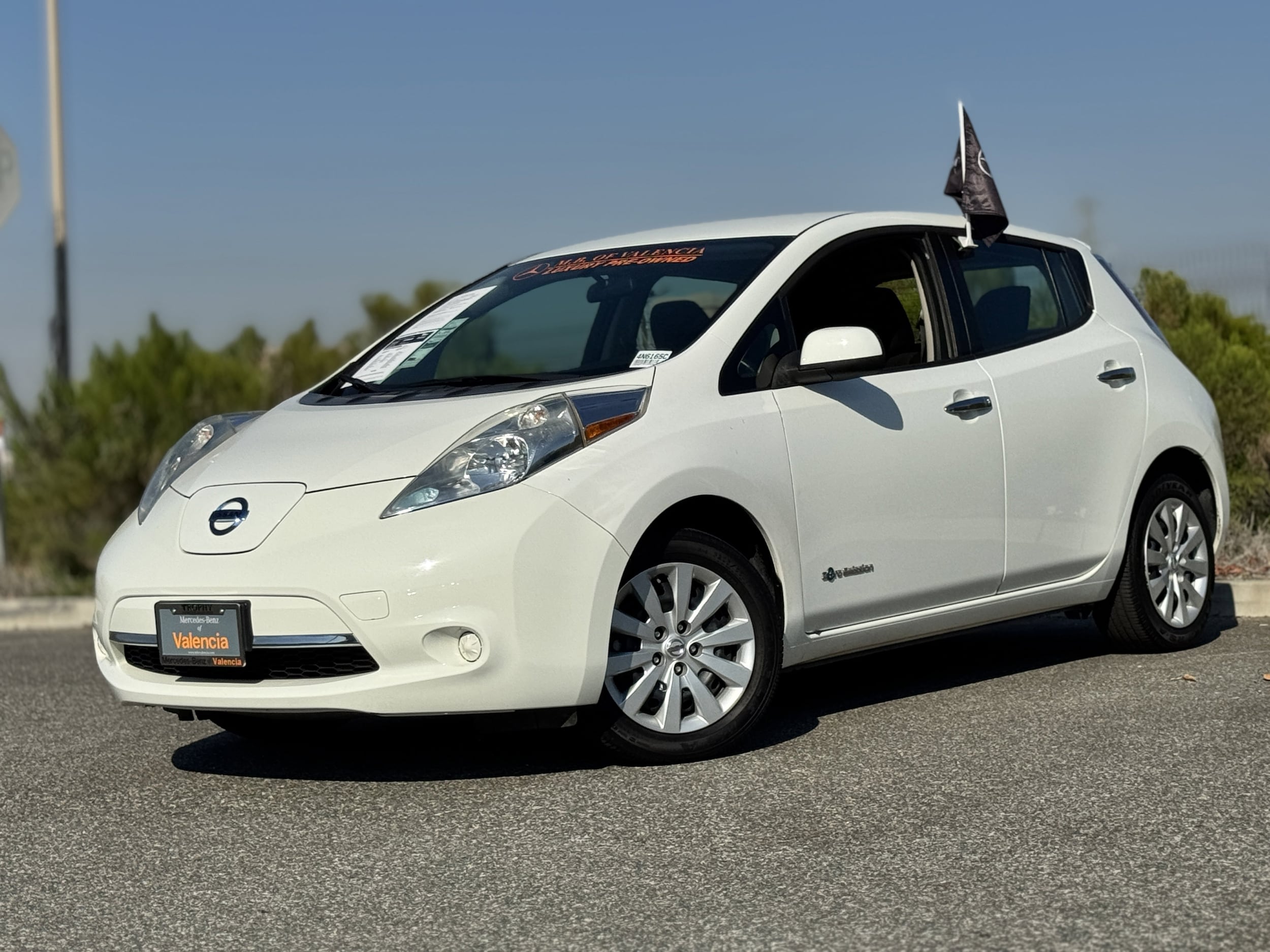 Used 2015 Nissan LEAF S with VIN 1N4AZ0CPXFC334035 for sale in Santa Clarita, CA