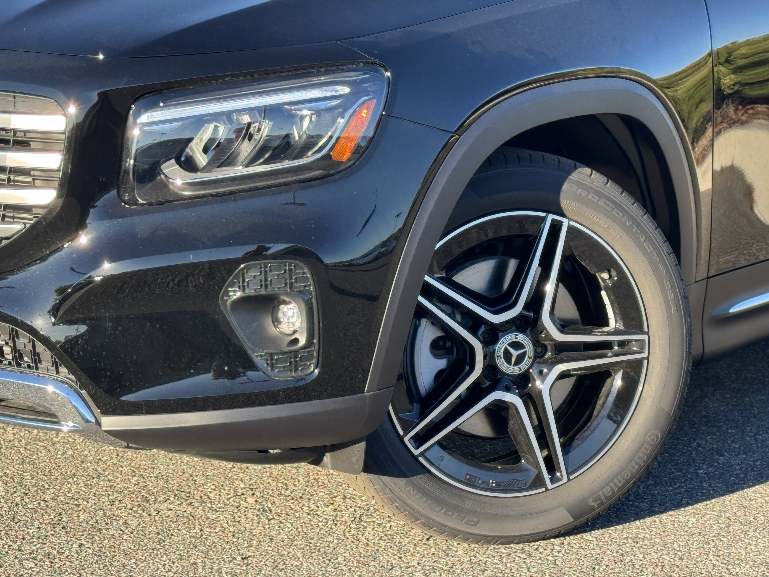 2026 Mercedes Benz GLB 250 photo 4