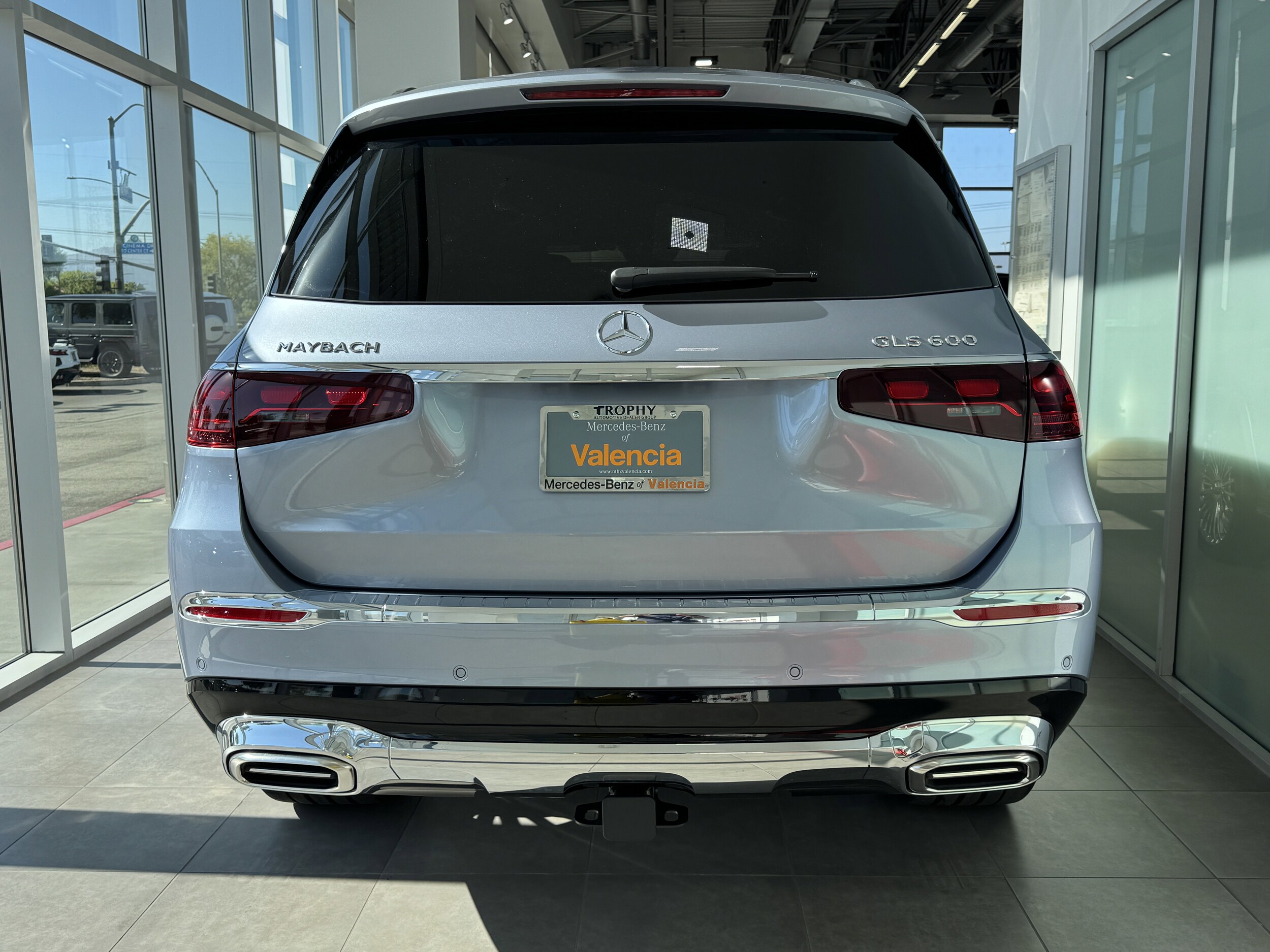 2025 Mercedes Benz GLS Maybach 600 photo 4