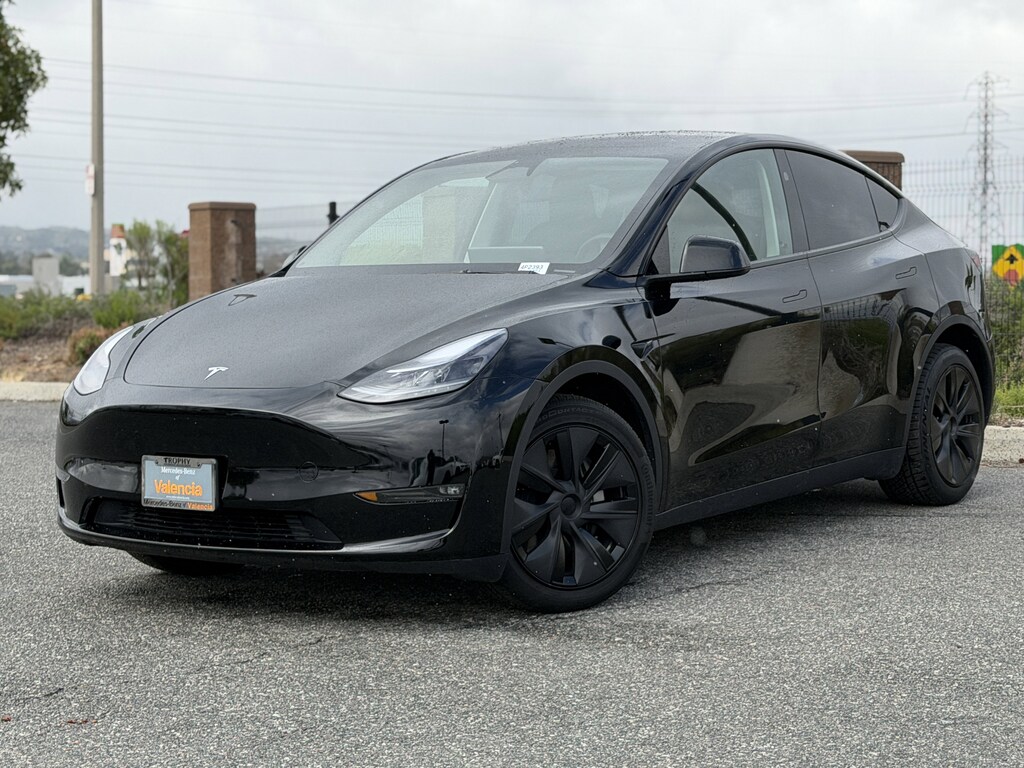 Used 2025 Tesla Model Y Long Range SUV