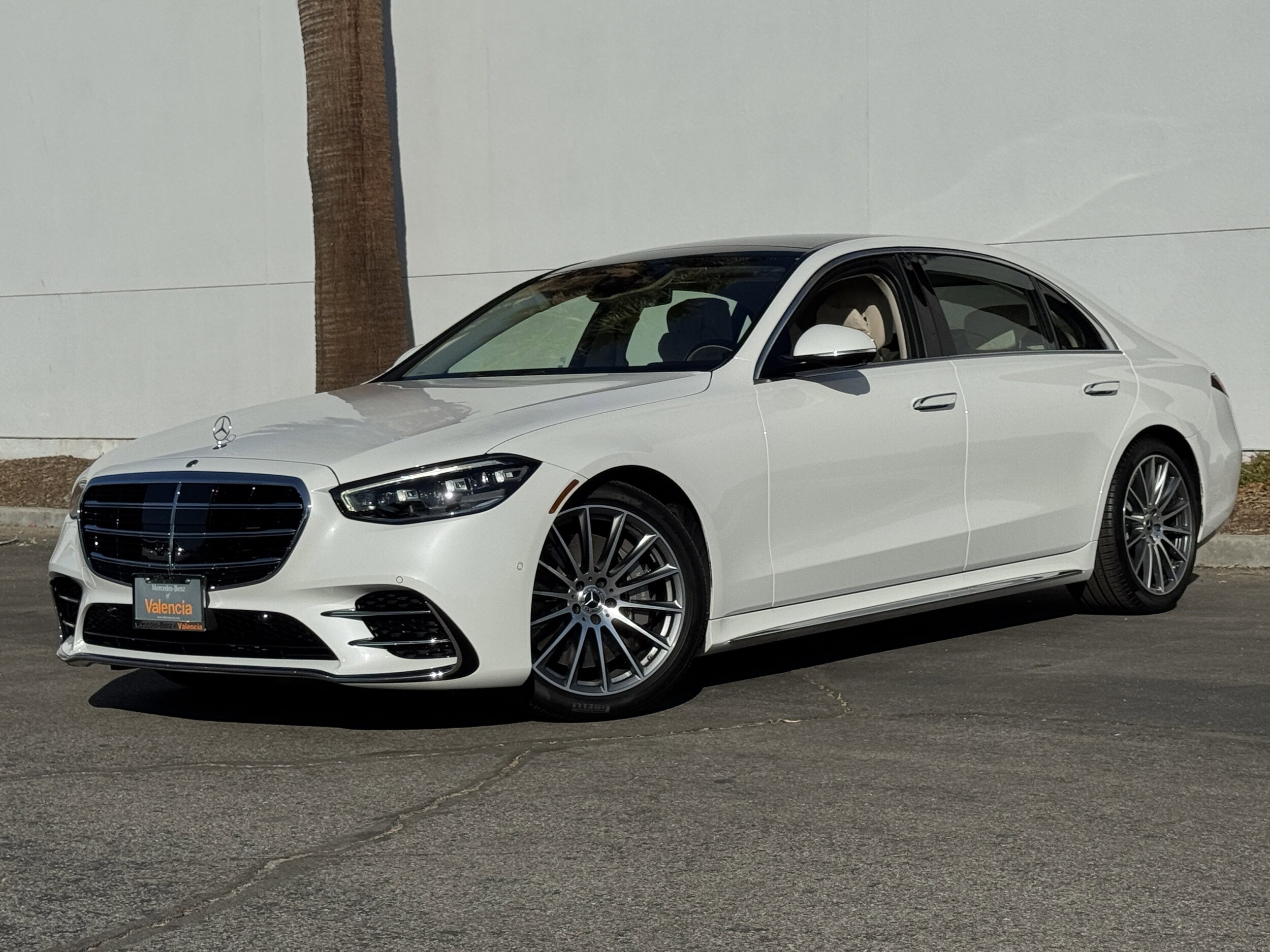 2025 Mercedes Benz S 580 photo 2