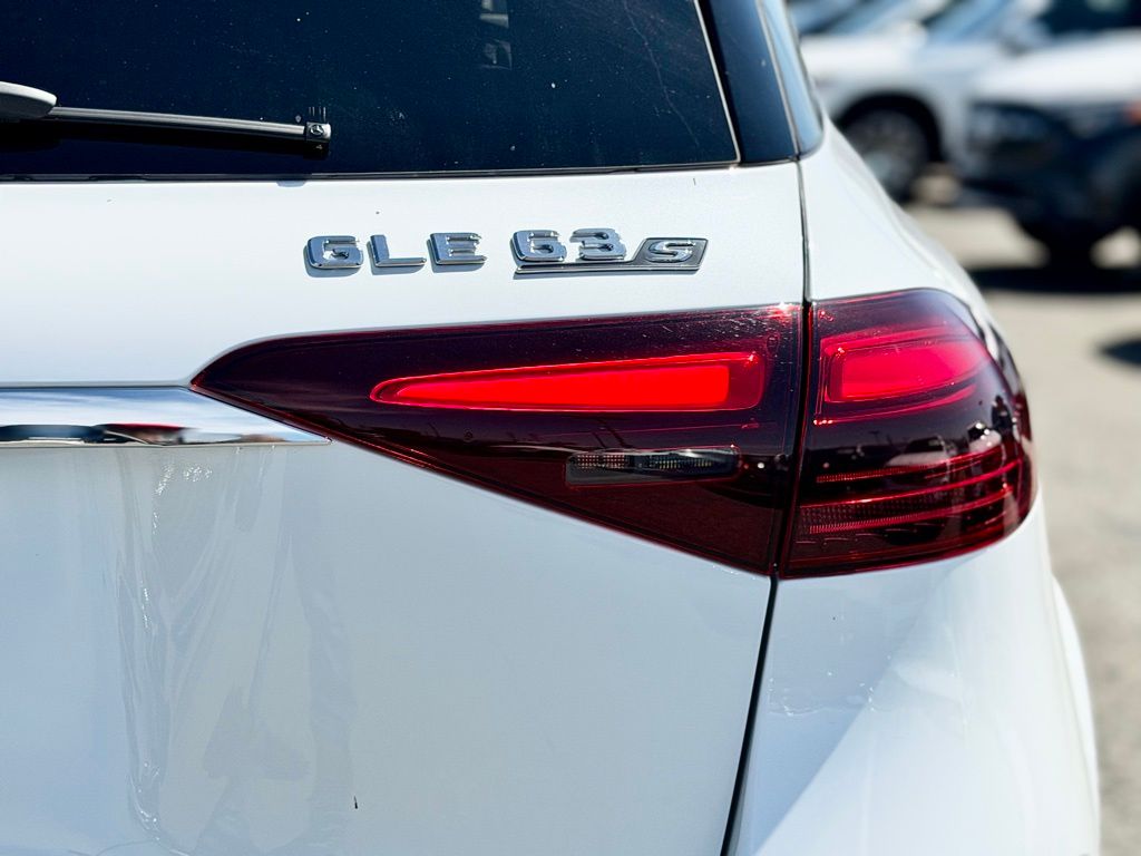 2026 Mercedes-Benz GLE AMG GLE63 S - Photo 12