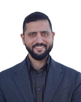 Staff member Arabo Deravanisian from 0a95b449059a