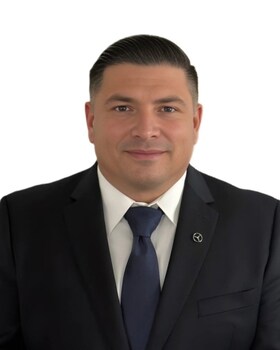 Staff member Kirt Cordero from ID_310f7e126c7c